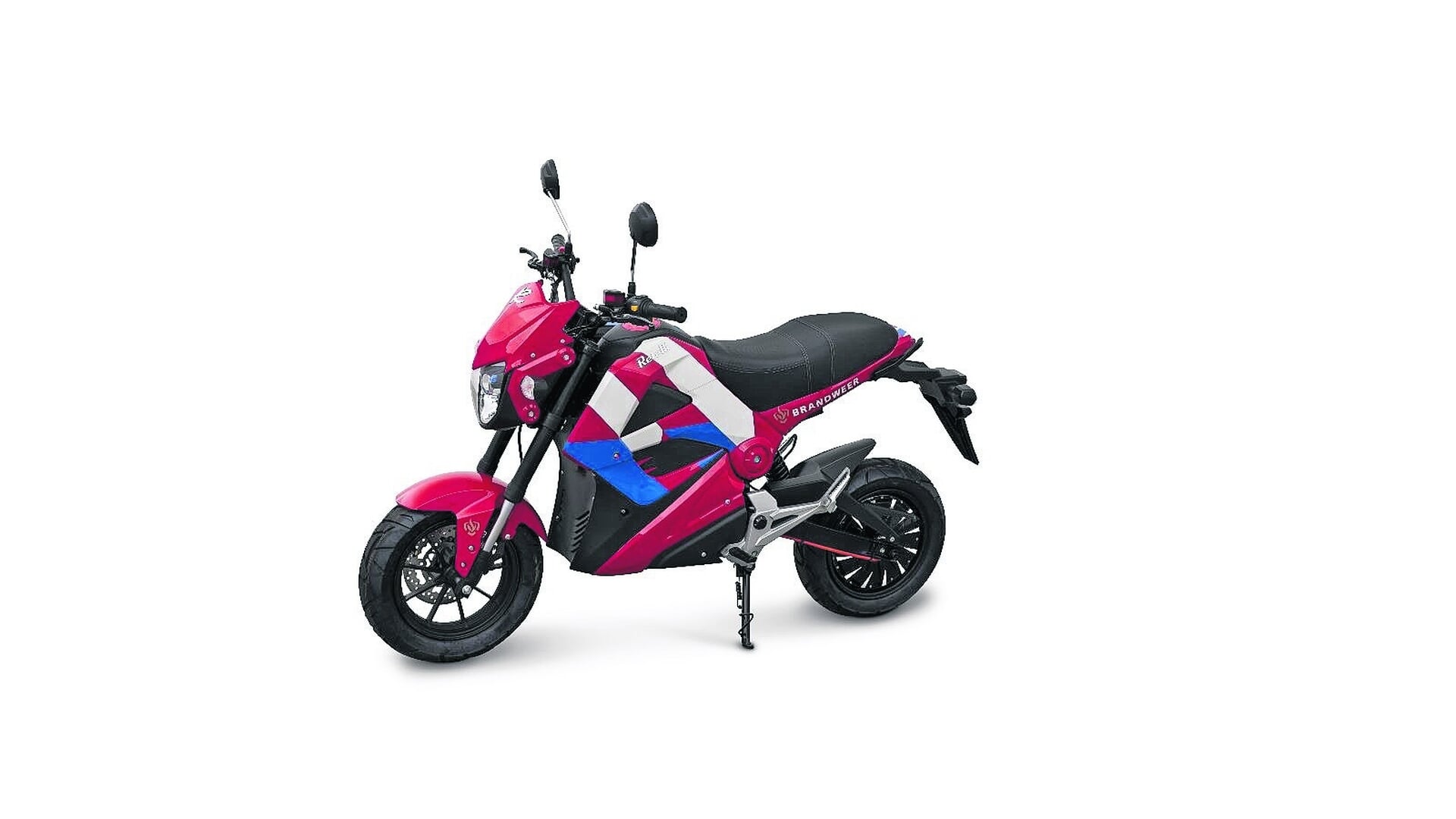 Brandweerscooters vallen verkeerd
