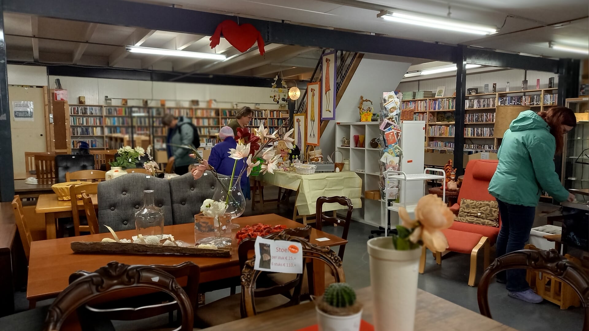 Kringloopwinkel Woudenberg bestaat dertig jaar