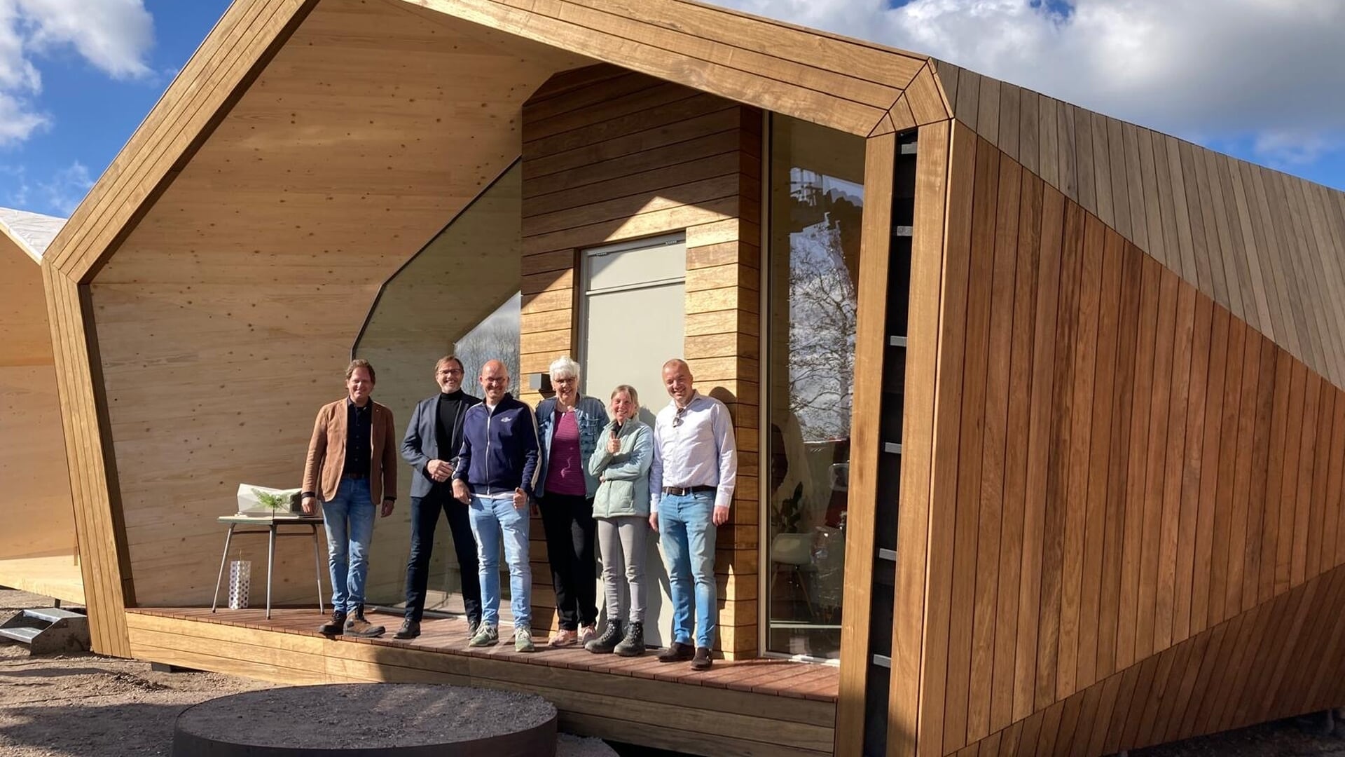 Eerste ‘Twinkelhuisje’ geopend bij manege Groenewoude in Woudenberg