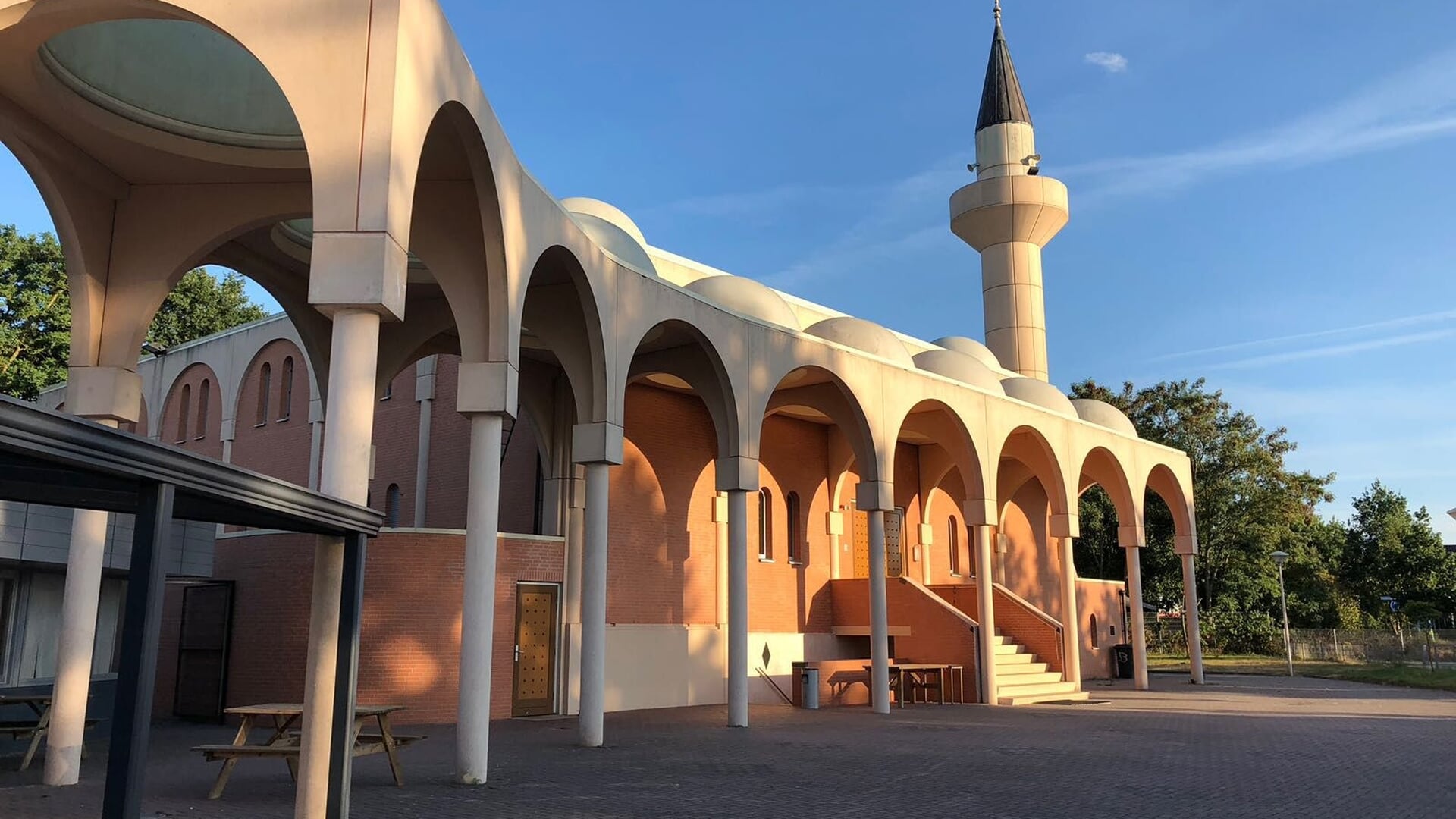 Open dagen van de Turkse Moskee in Harderwijk - Al het nieuws uit ...
