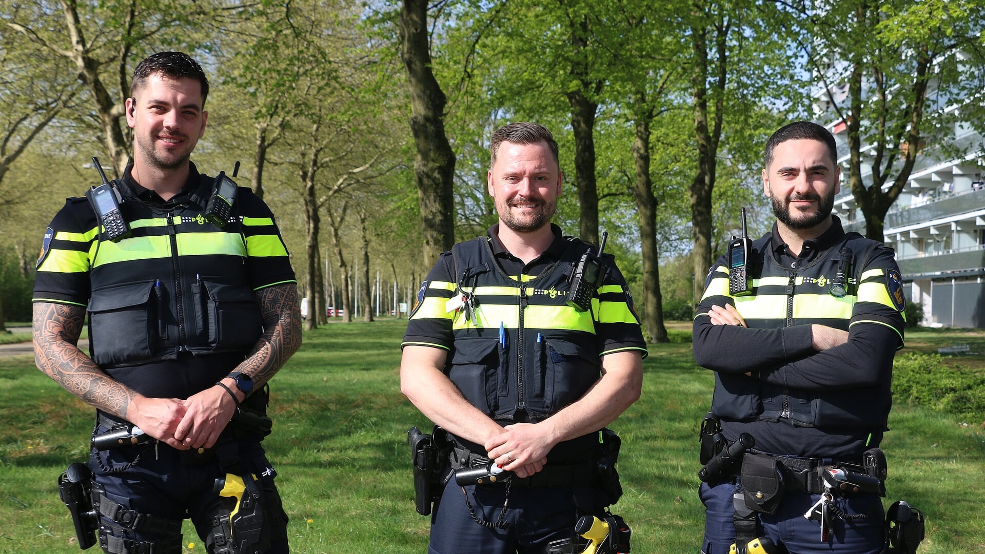 Wijkagenten Kernhem en Veldhuizen met veel oog voor jeugd: ‘Niet meteen met een gestrekt been erin’