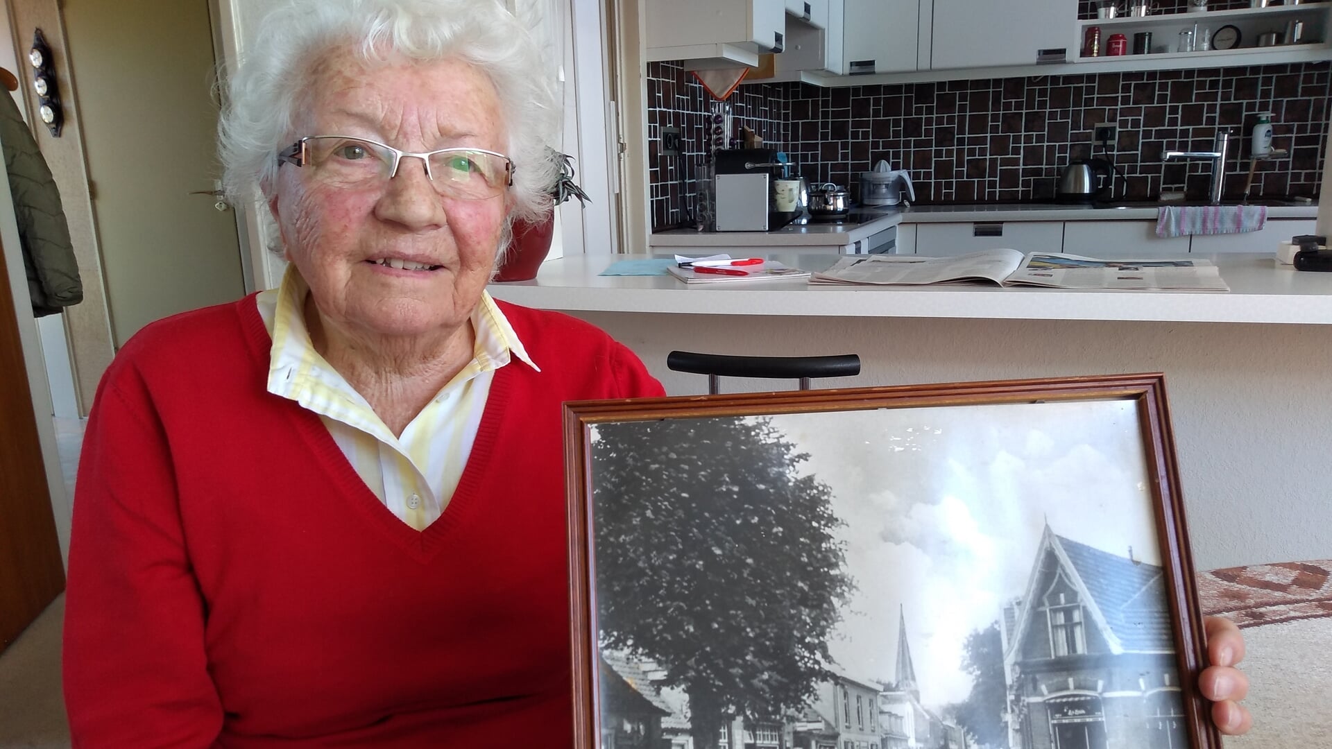 Eefje Vastenburg (91) uit Odijk maakte de razzia van Putten in 1944 mee en groeide op in een zwaar g