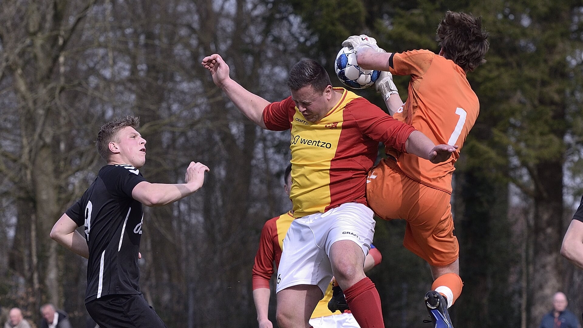 Veluwse Boys sluit seizoen af met gelijkspel in derby