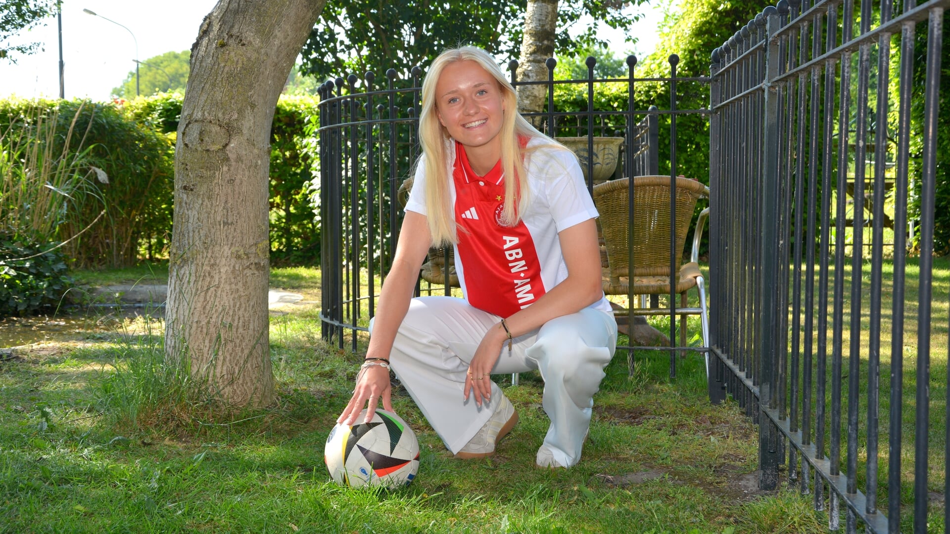 Bo uit Voorthuizen geniet bij Ajax en droomt van Europese titel