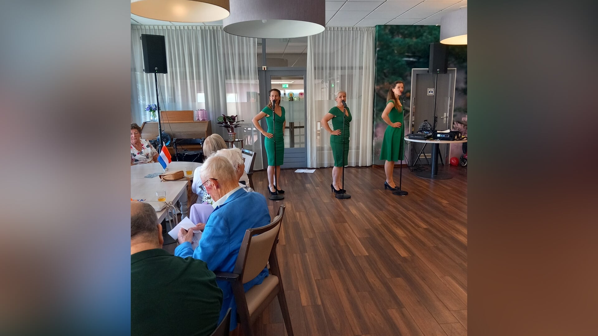Bevrijdingsfeest met ‘evergreens’ ook in Santvoorde gevierd