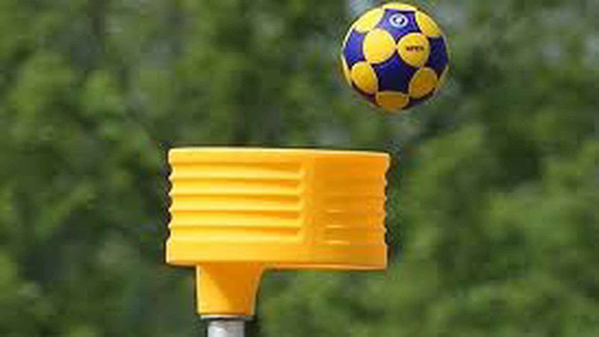 GKV Den Elzen Autoschade speelt een sterke wedstrijd tegen Vitesse