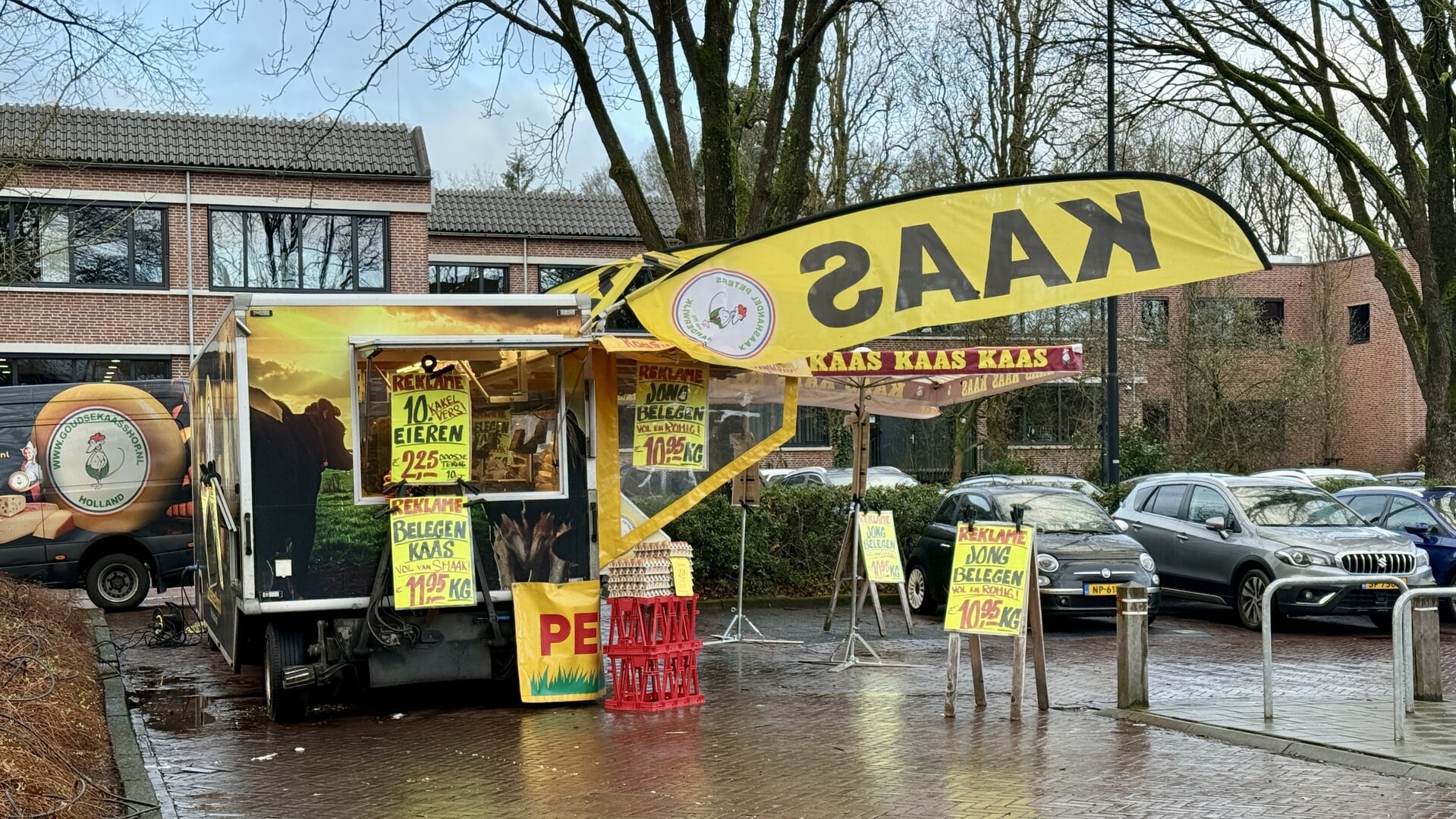 Standplaatsen op markt moeten blijven; sociale ontmoetingsplaats volgens kraamhouders