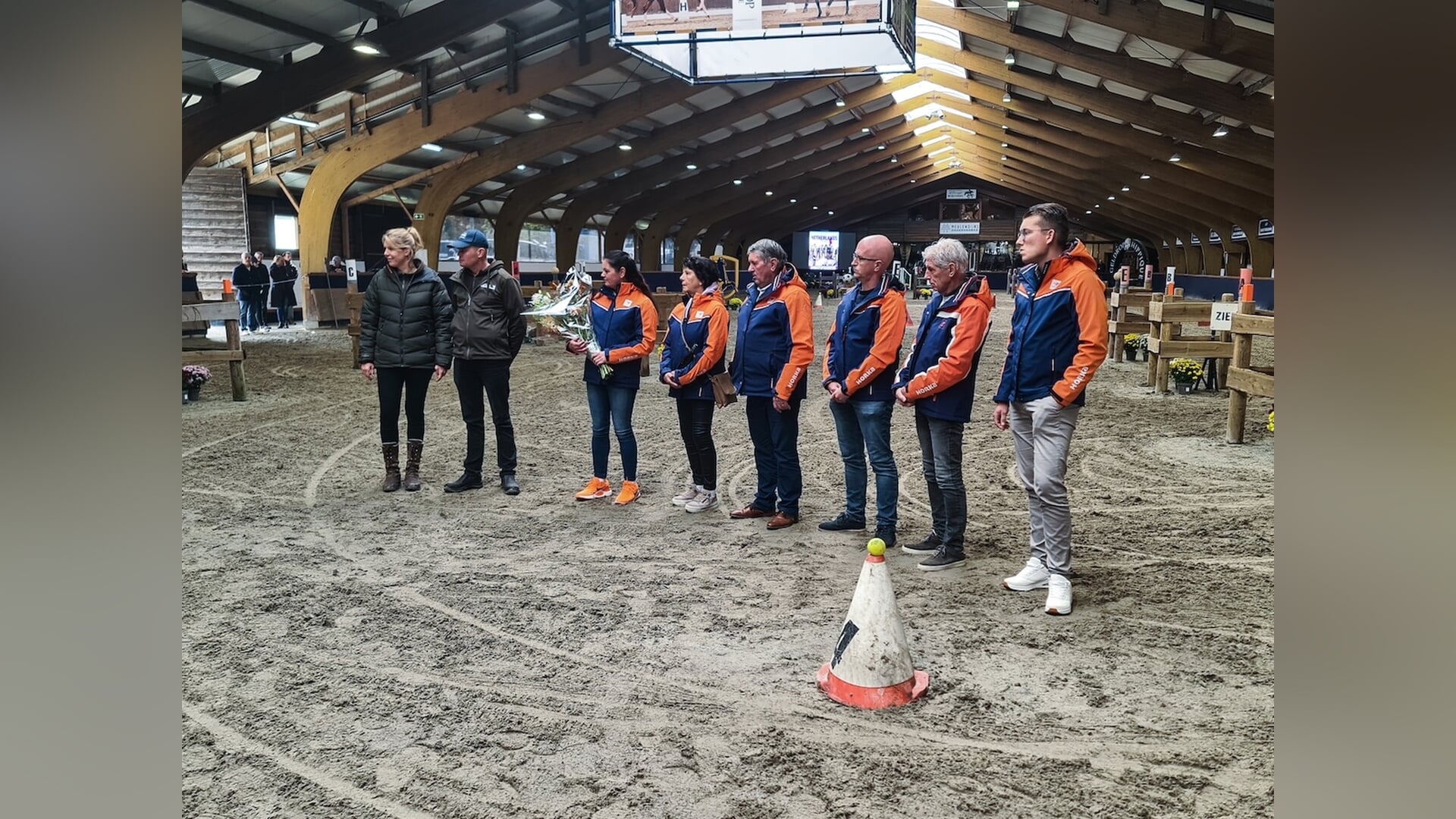 Indoormarathon Geldrop: Rodinde Rutjens en Sjoerd Lenssen gehuldigd
