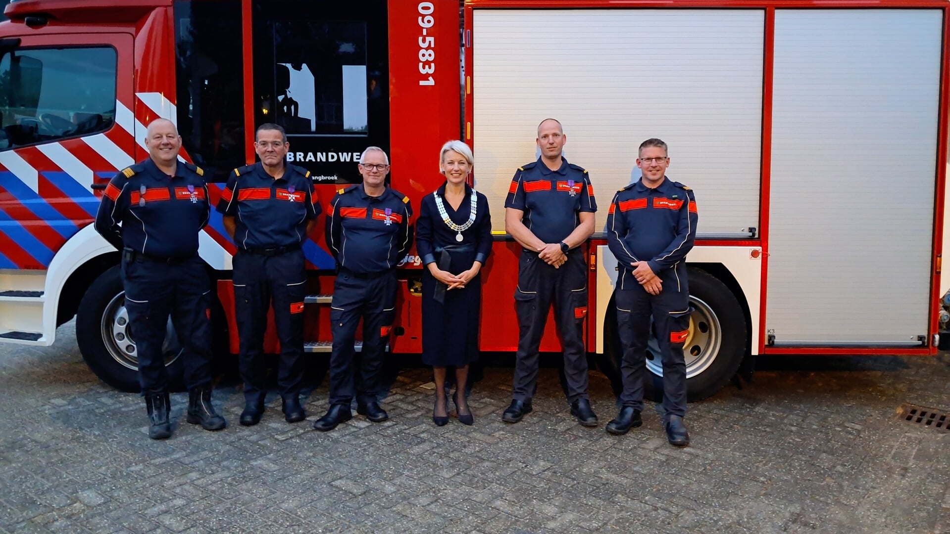 Korpsavond Brandweer Cothen/Langbroek met jubilarissen, afscheid en diploma’s