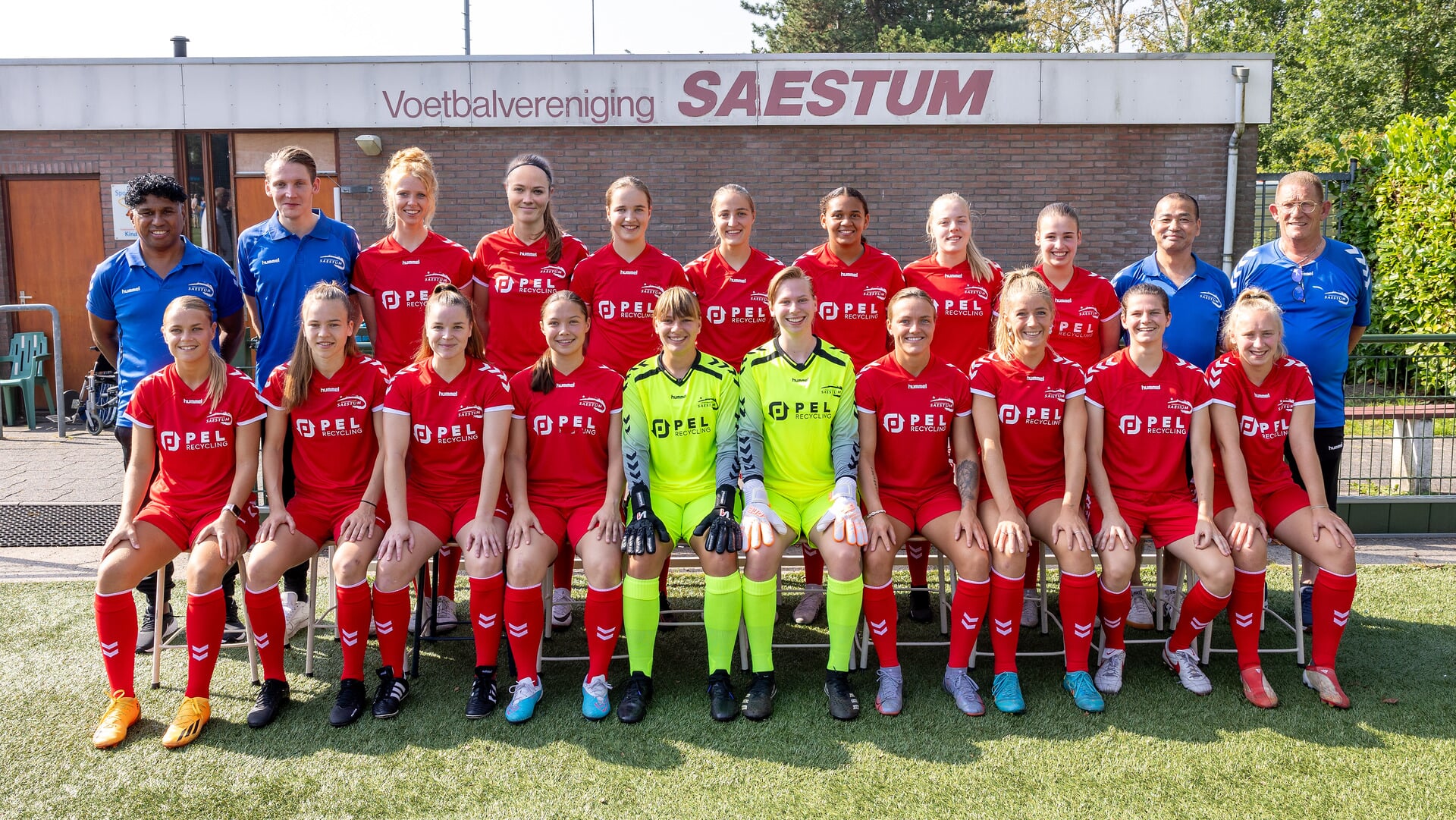 Saestum-vrouwen spelen bekerfinale