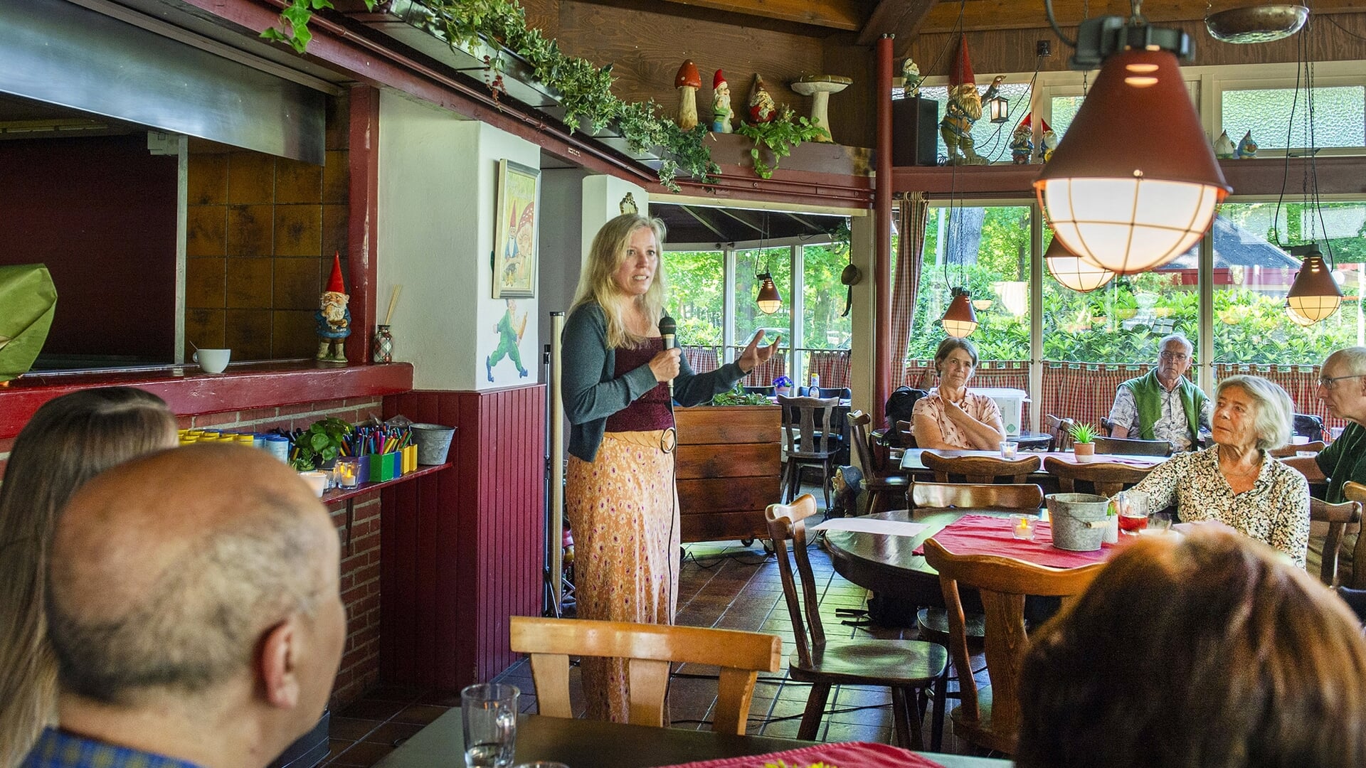 Parkinson Café Amersfoort biedt ontmoeting en informatie: ‘De mens centraal, niet de ziekte’