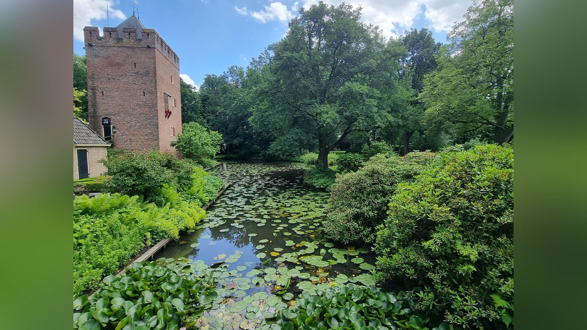 Bekend van Binnenstebuiten: Open Tuin Kasteel Lunenburg op zondag 15 juni: beleef en geniet!