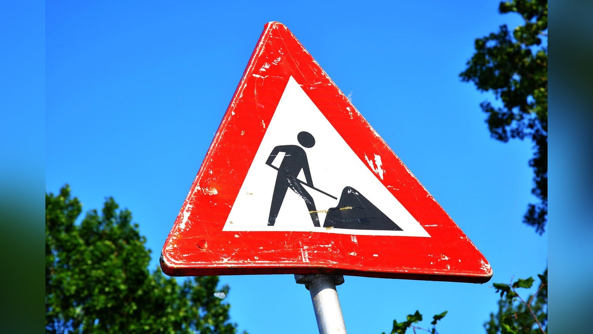 Groot onderhoud Grebbeweg en Zwarteweg in Rhenen: verkeershinder en omleidingen in avond en nacht