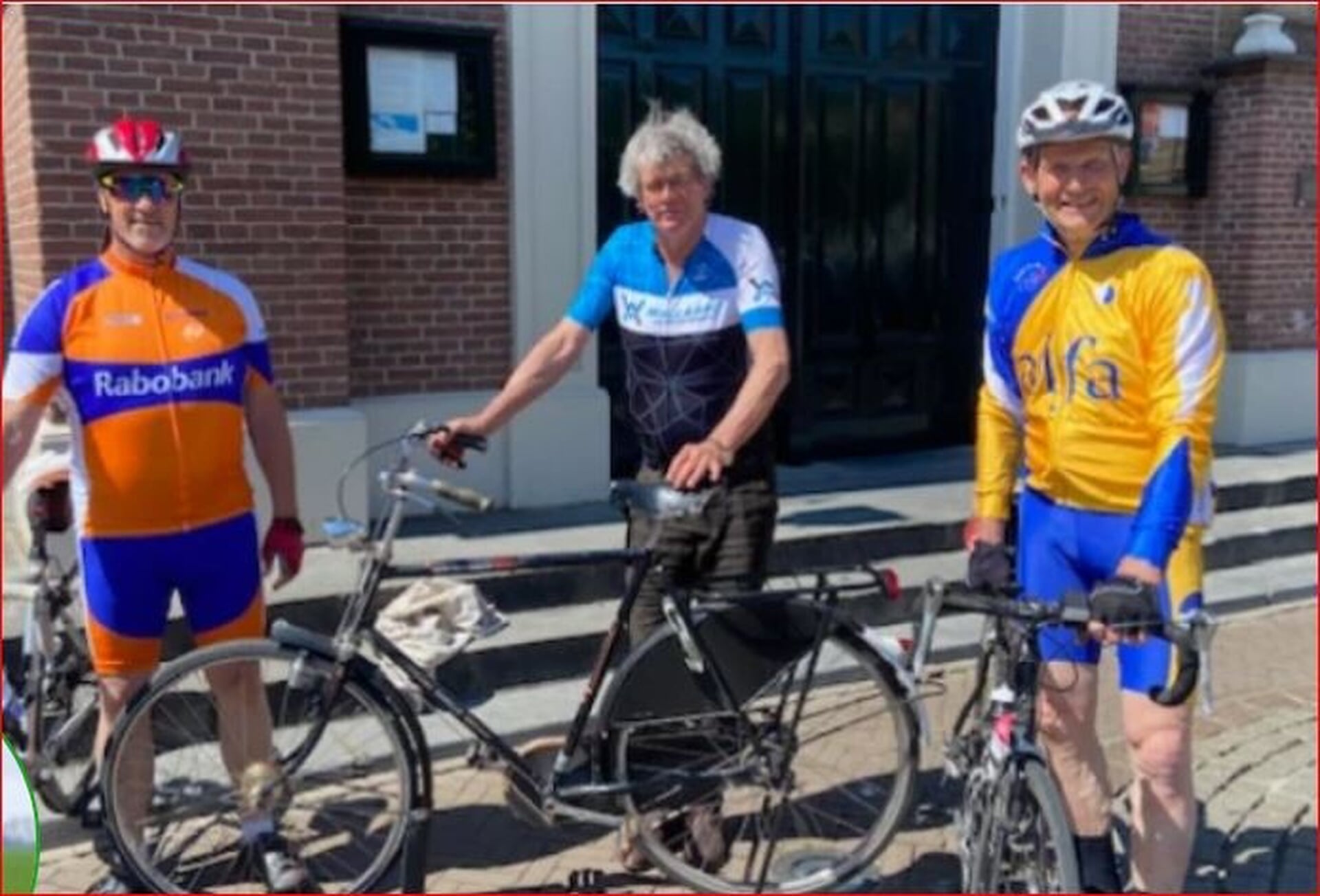 Xandra Korting uit Hardinxveld-Giessendam fietst langs de Rijn en zamelt geld in voor waterfilters i