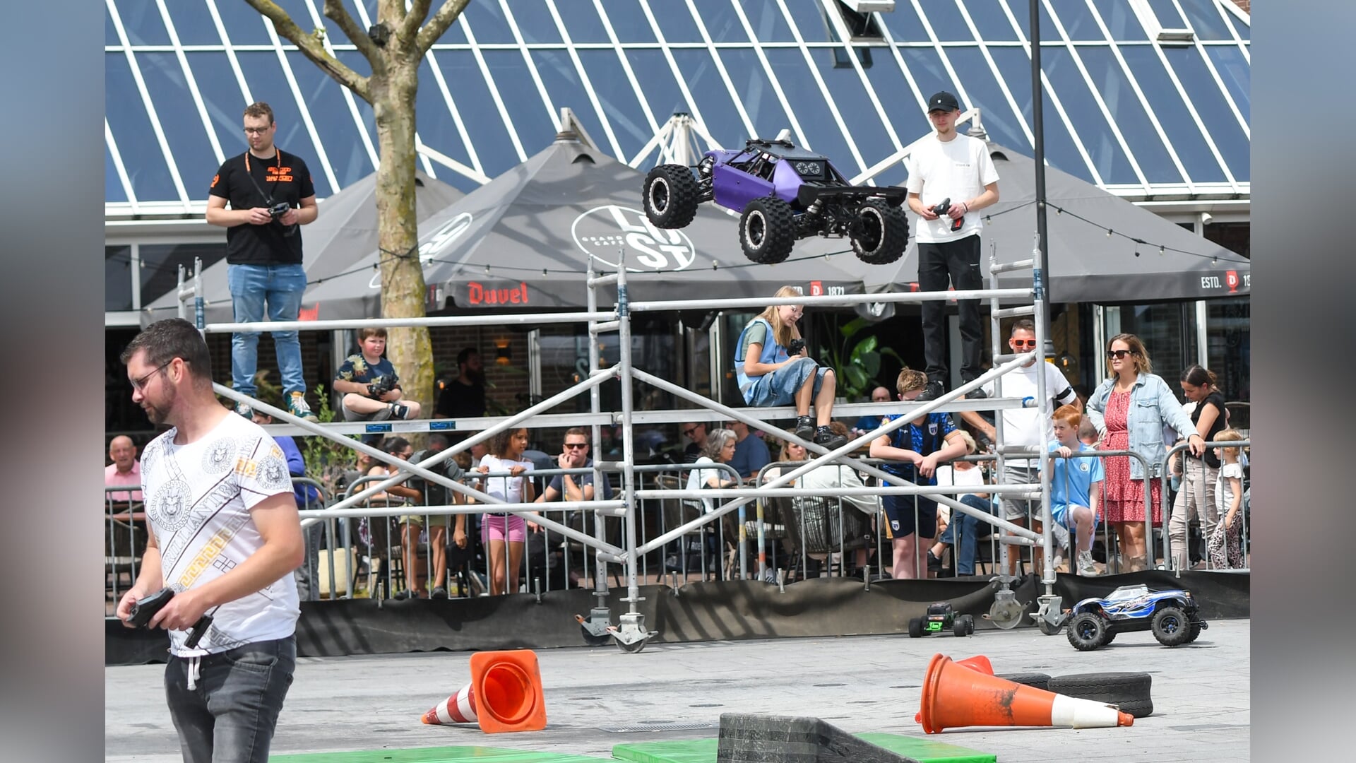 Groot RC-Event trekt veel bekijks op het Plein in Nijkerk