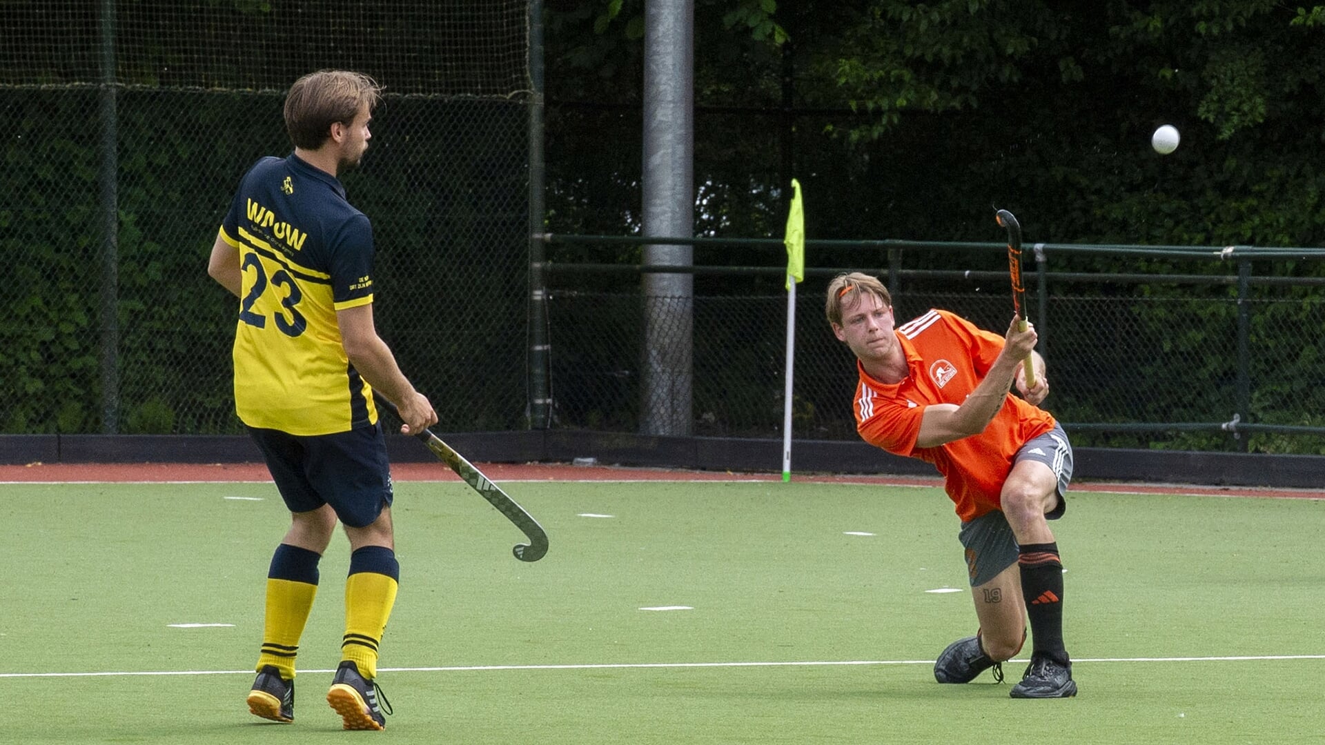 MHC Leusden struikelt weer (4-4) daardoor is het kampioenschap nog steeds niet binnen