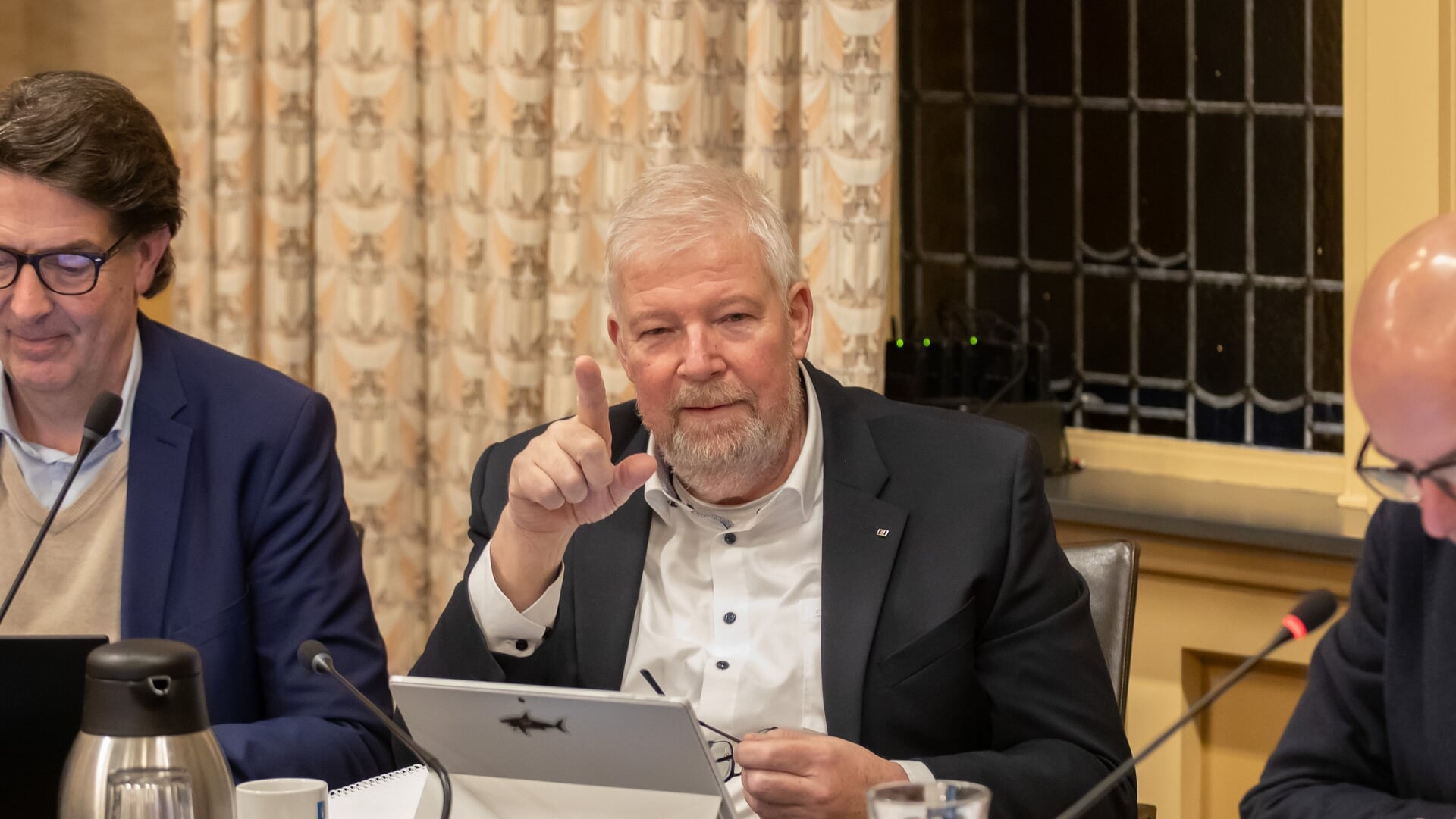 Gemeenteraad wil snelle terugkeer van wethouder Mark Veldhuizen