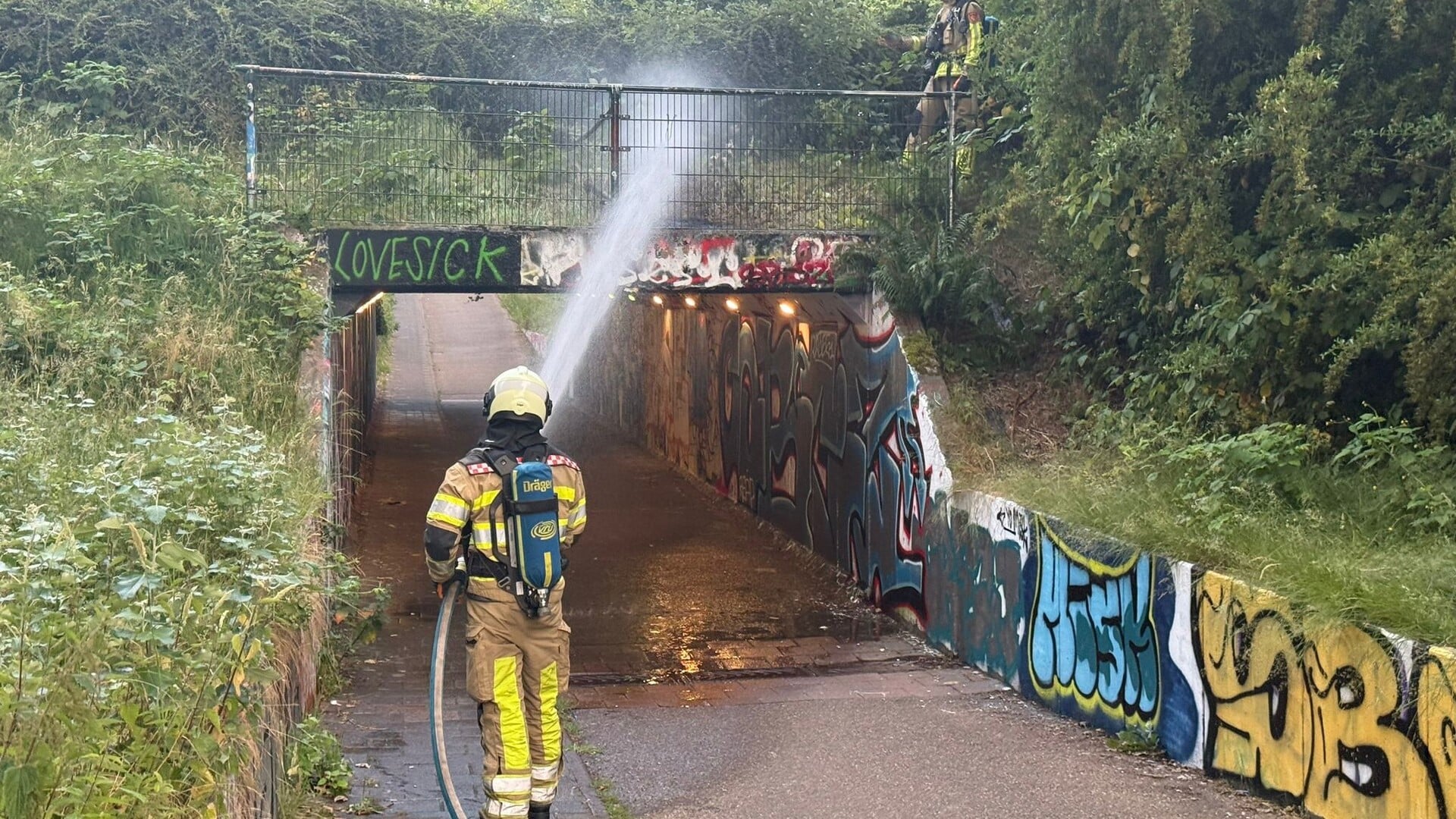 Buitenbrand boven tunnel Dalweg Soest