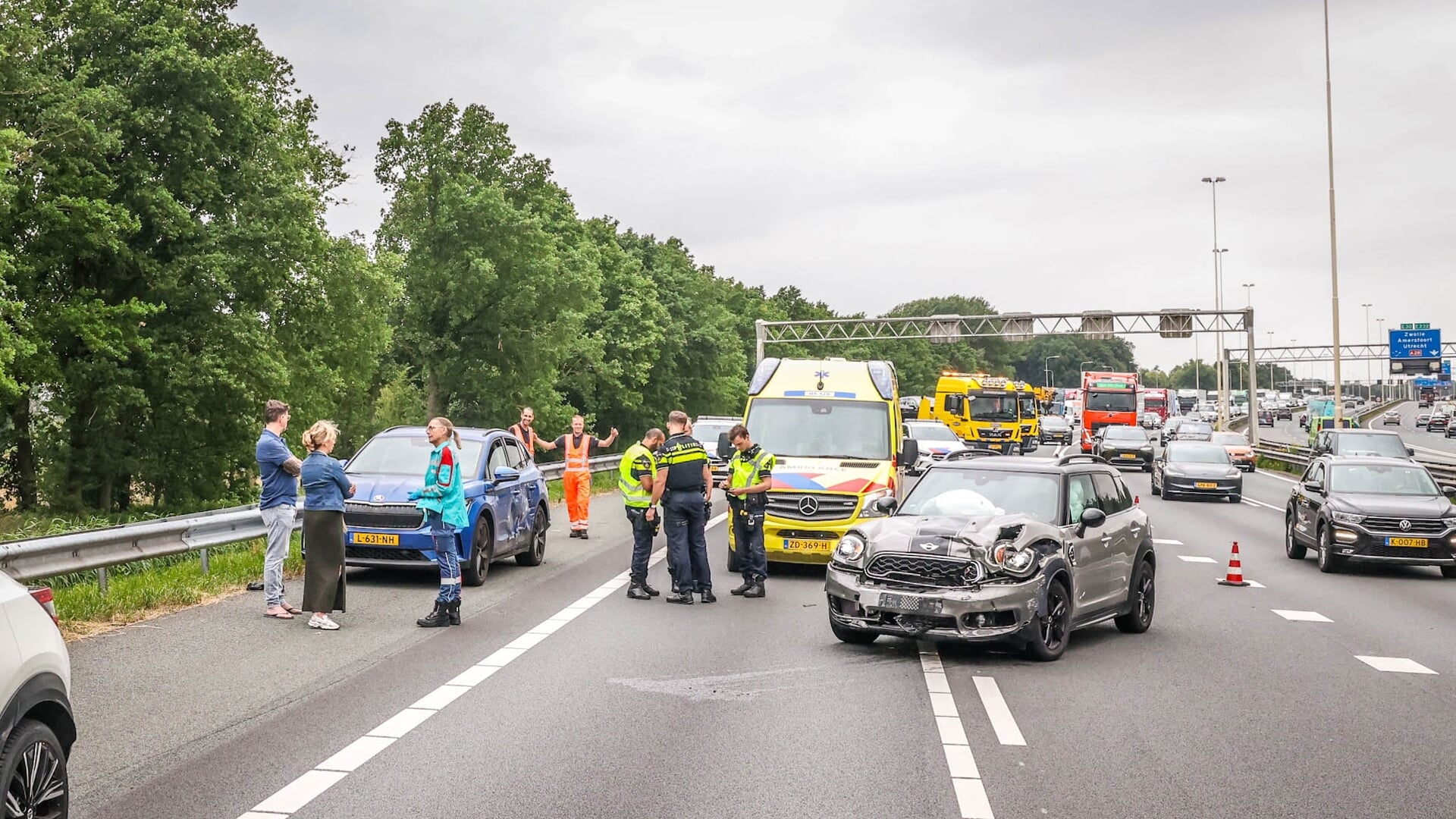 Drie auto’s botsen op A1 bij Amersfoort: flinke vertraging richting Barneveld