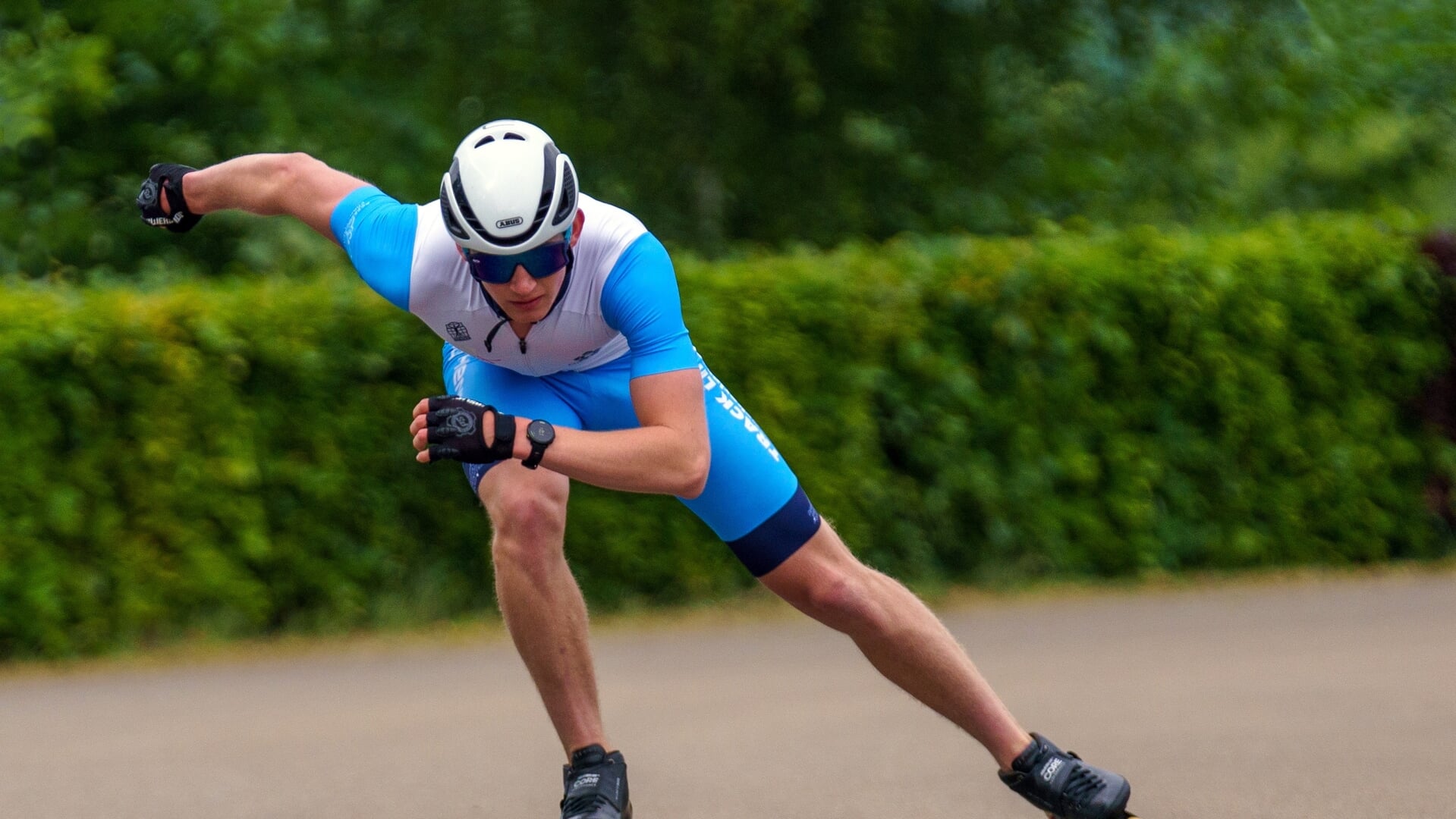 Barneveldse schaatser Tijl de Vries tevreden: ‘Overgang is soepel verlopen’