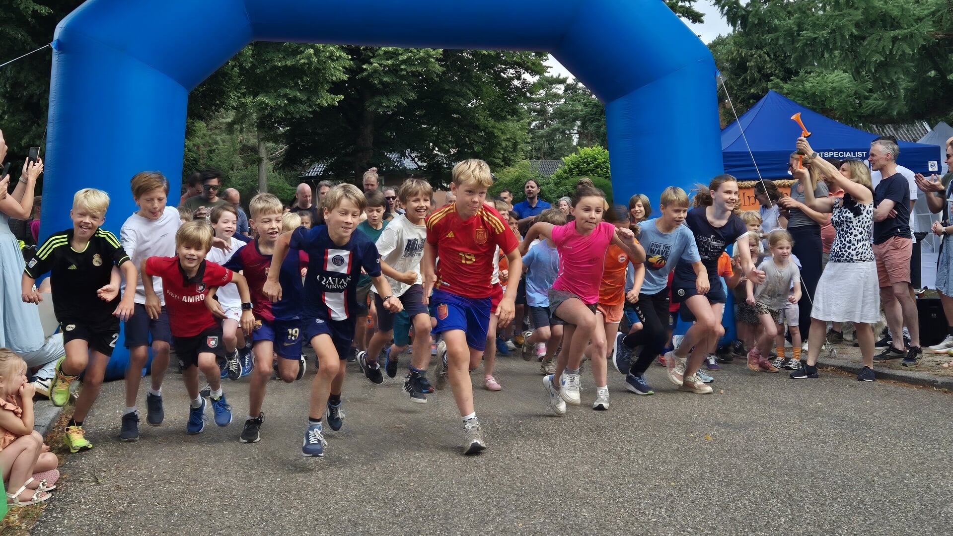Hoge Dennen loopt hard op eeuwfeest