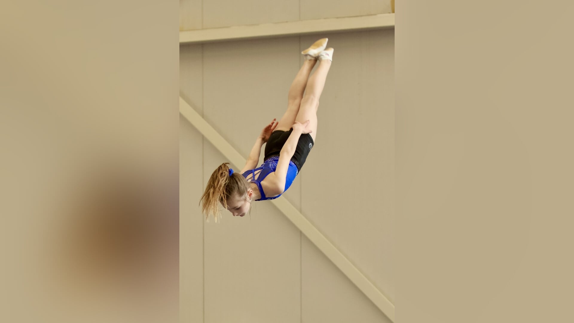 Eva (7) uit Nijkerk wint NK trampolinespringen in Ahoy