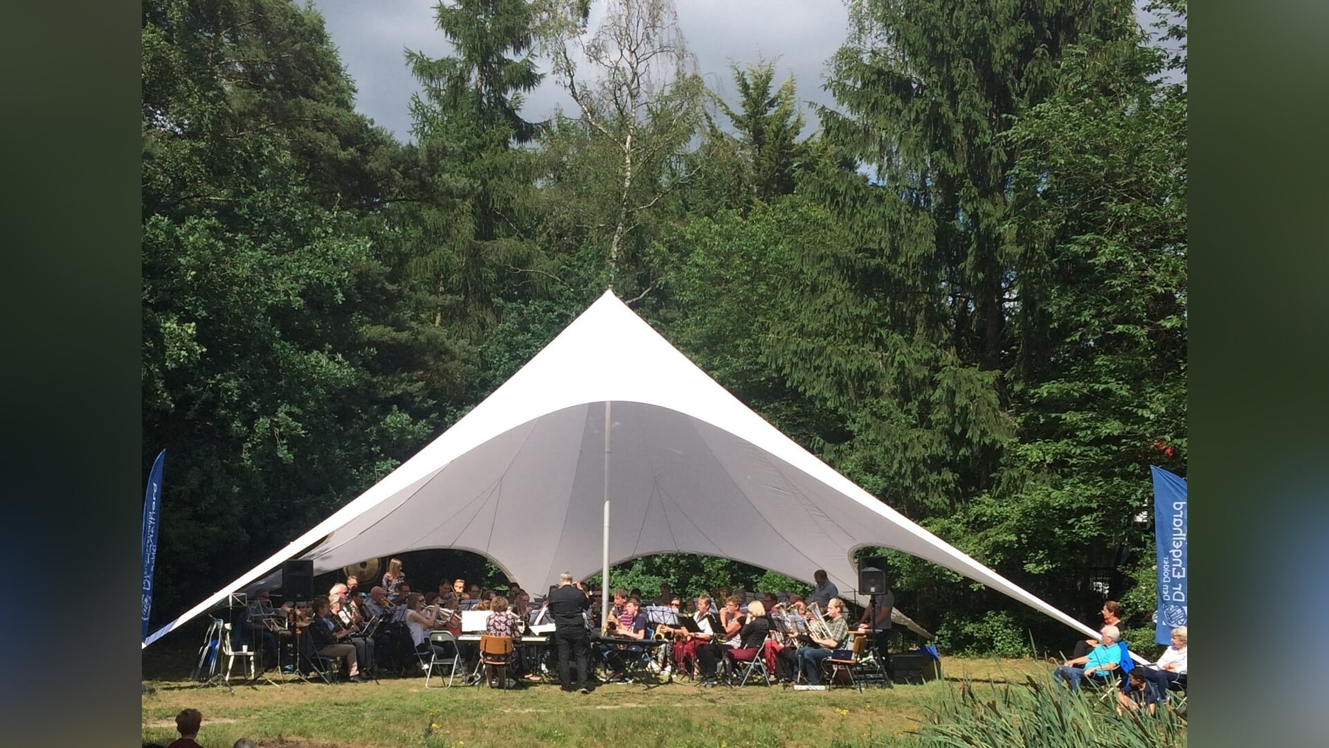 Zomers tentconcert in Den Dolder