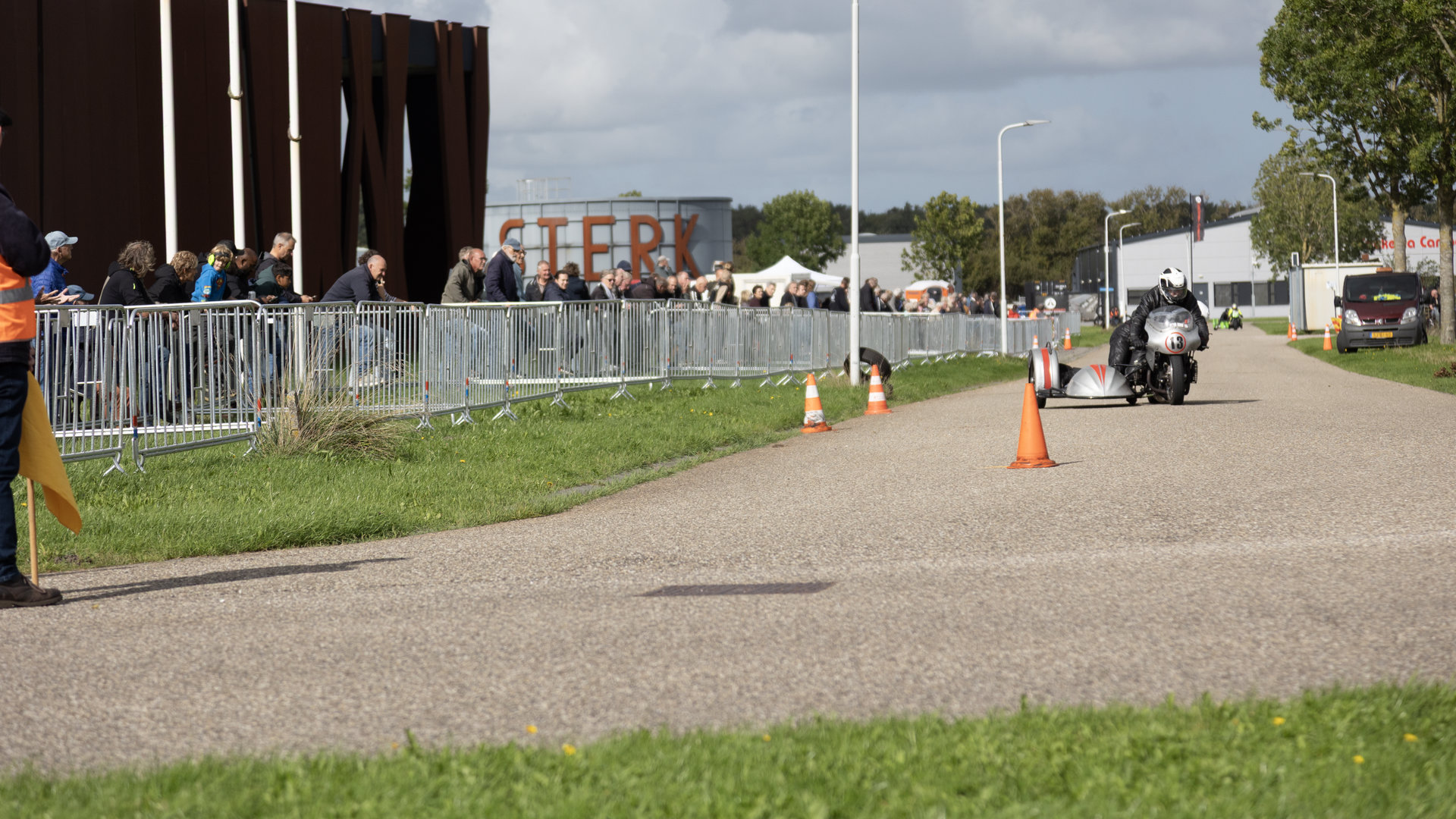 Veel belangstelling klassieke motorraces Gorredijk