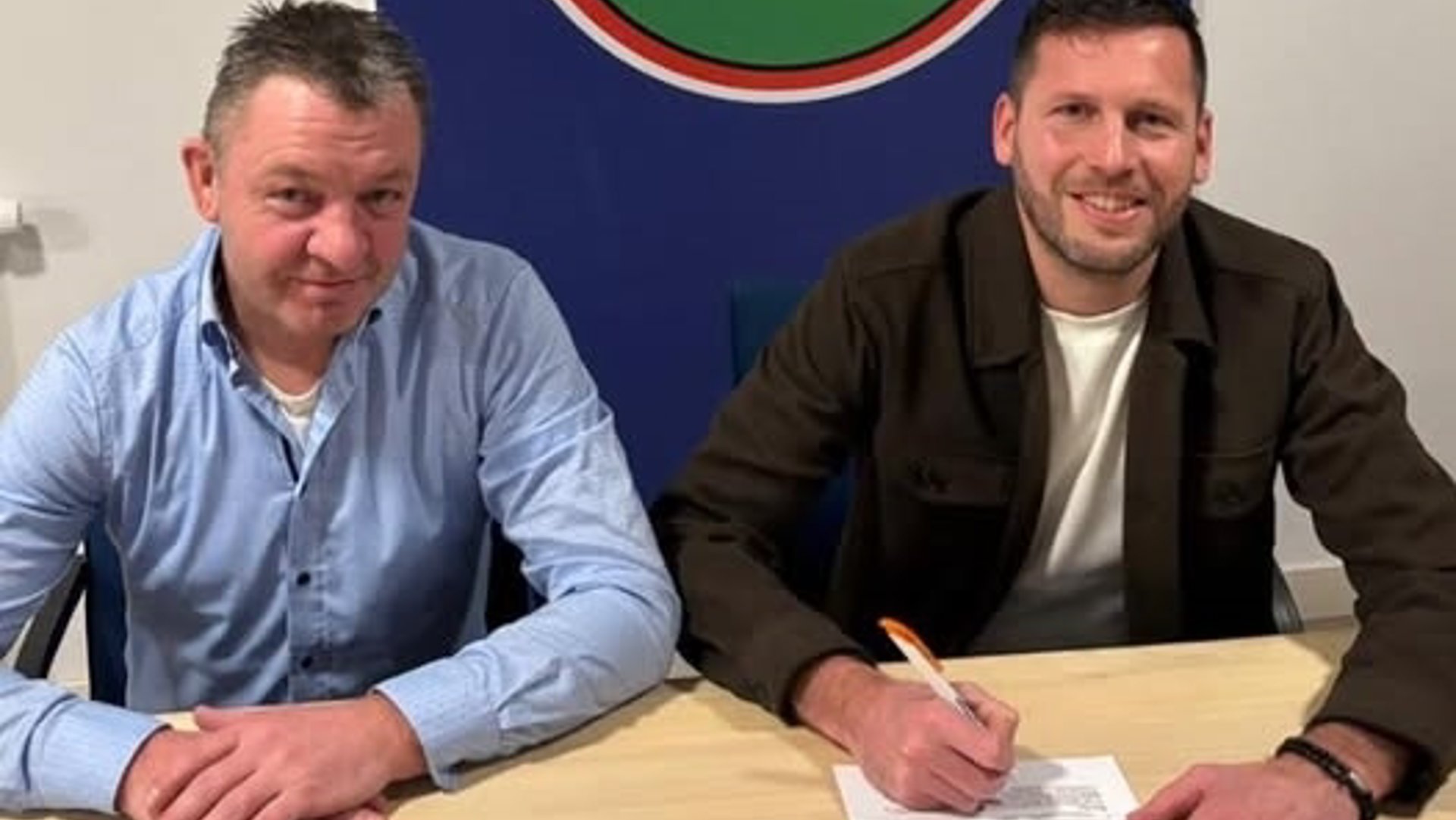 Trainer Bakkeveen weg: ‘It is even net gesellich’