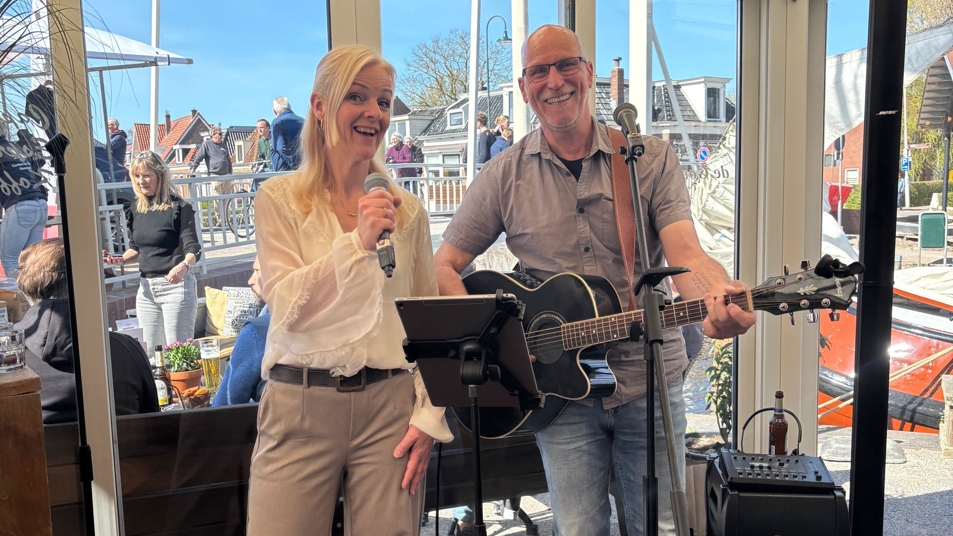 Muziekduo No Sa! in Witte Kerk Hemrik