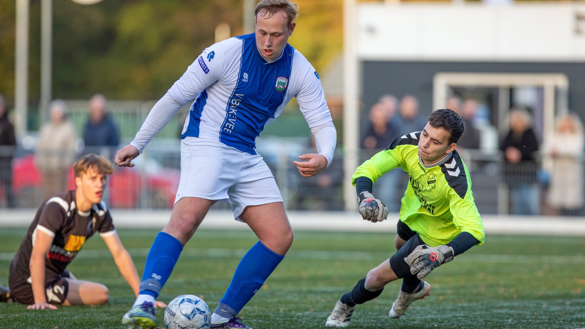 Eerste zege Bakkeveen; RWF en Boornbergum in balans