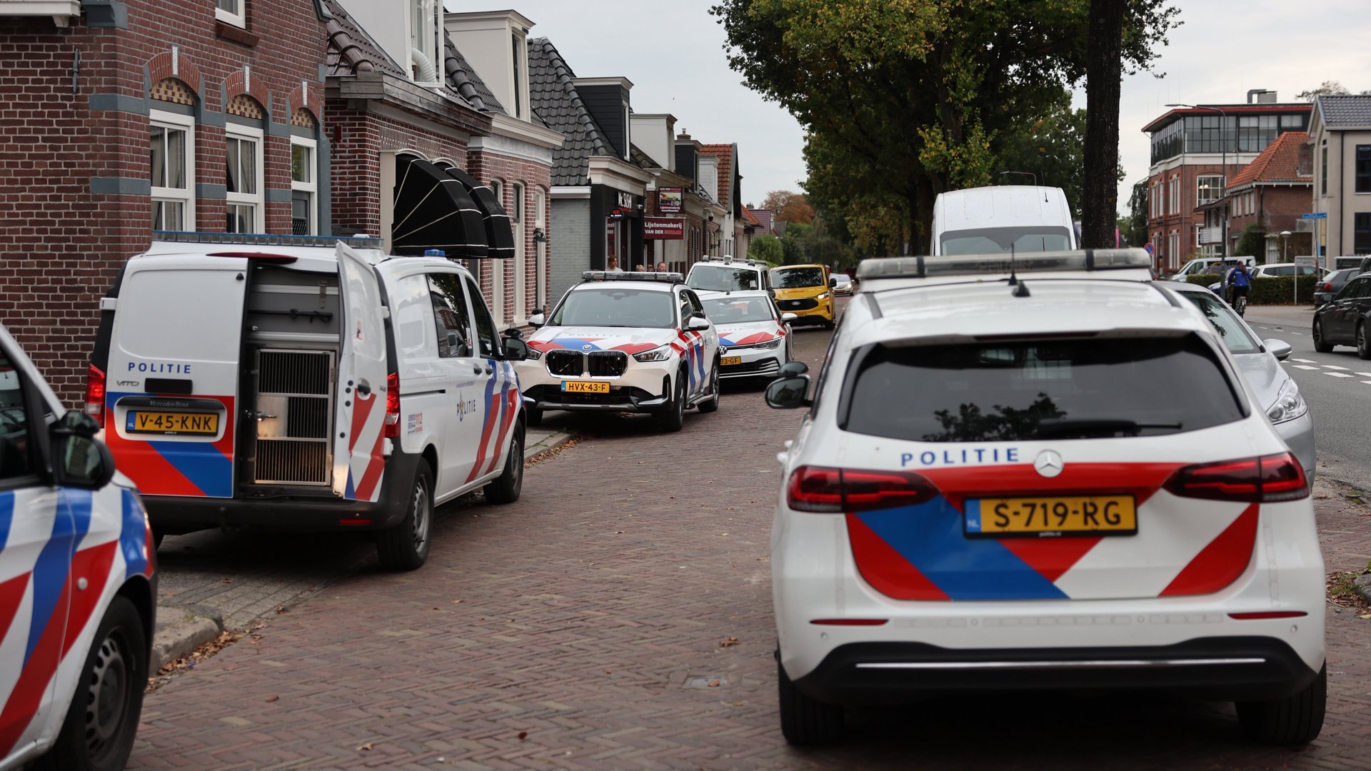 Politie beëindigt conflict aan de Burgemeester Falkenaweg in Heerenveen