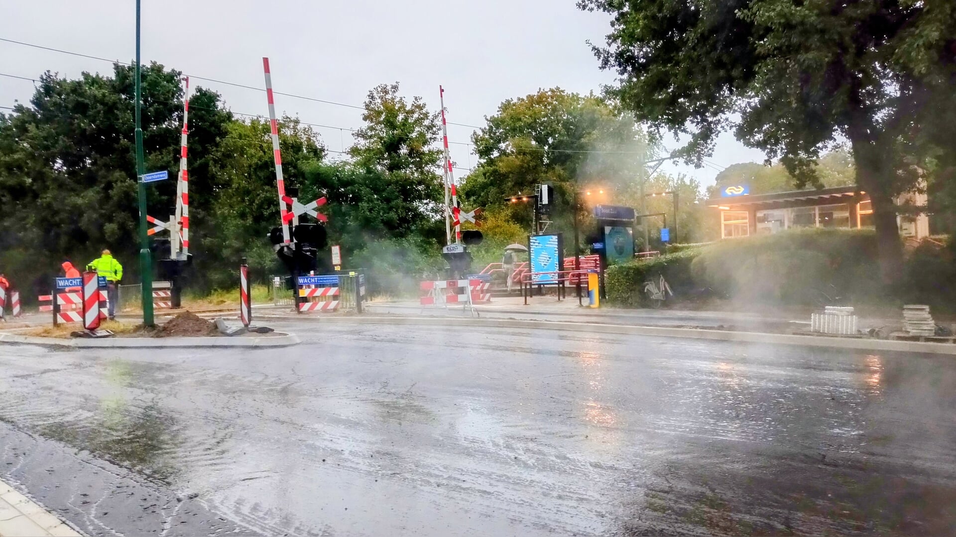 Heet onder de voeten bij NS Soest-Zuid.