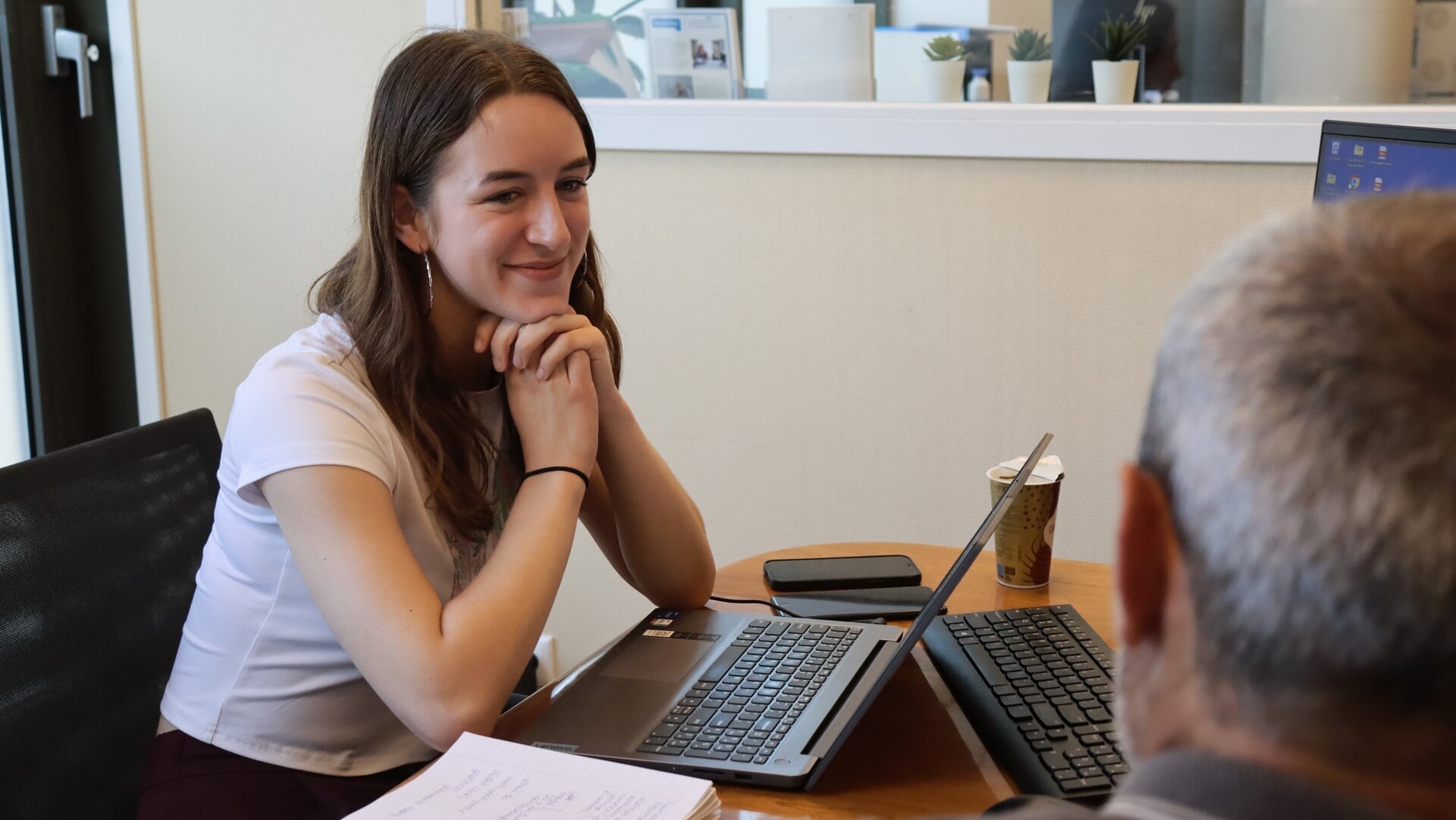 Stagiair Britt: “Ik leer het meeste van mensen”