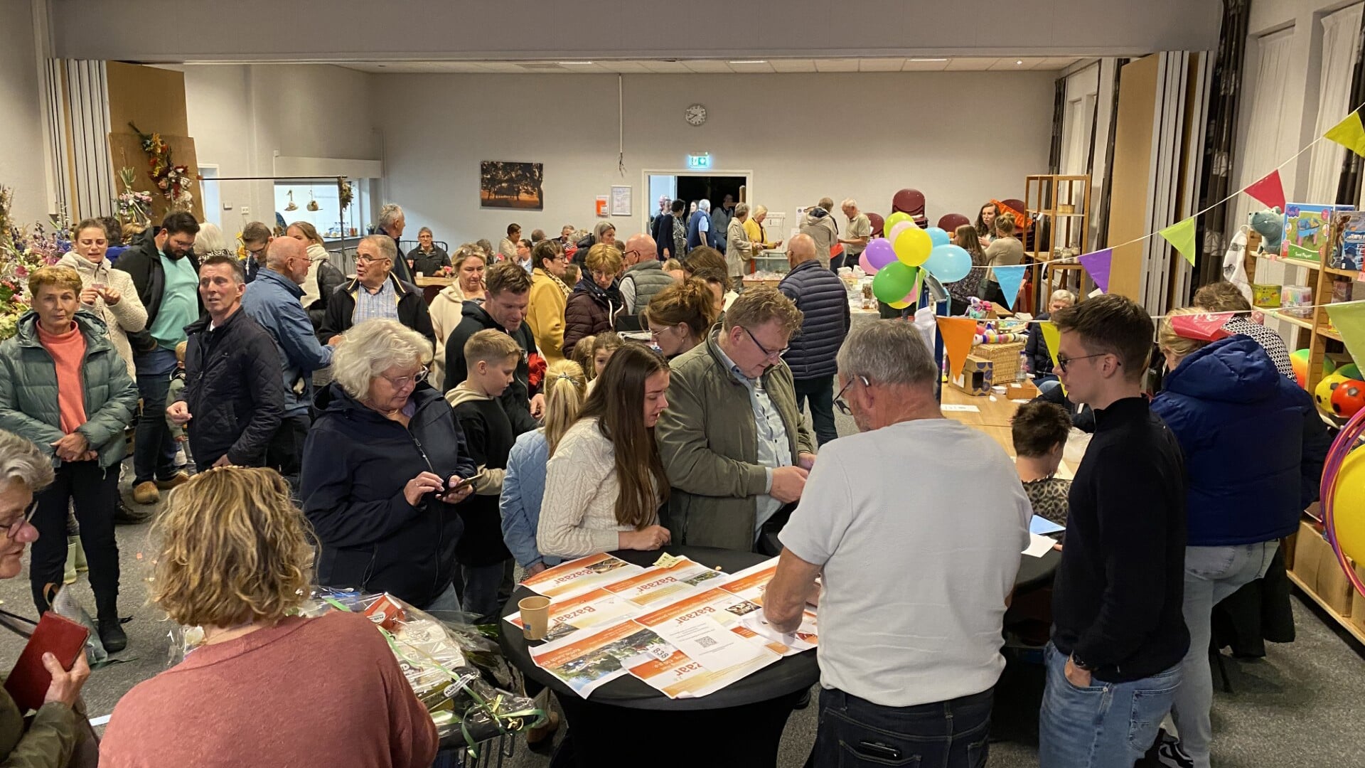 Bazaar Hervormde Kerk Renswoude: ‘Twee goedgevulde dagen’