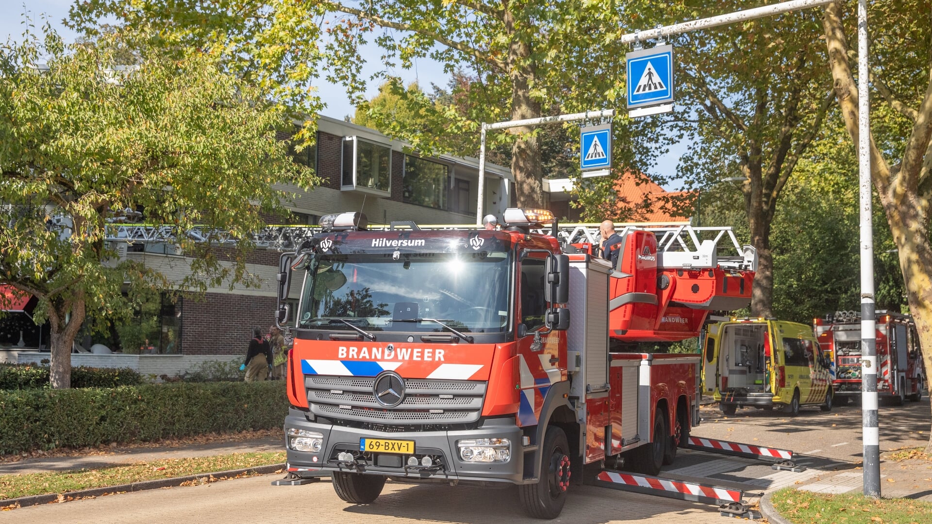Opmerkelijke veiling in Baarn: brandweer haalt vrouw uit woning