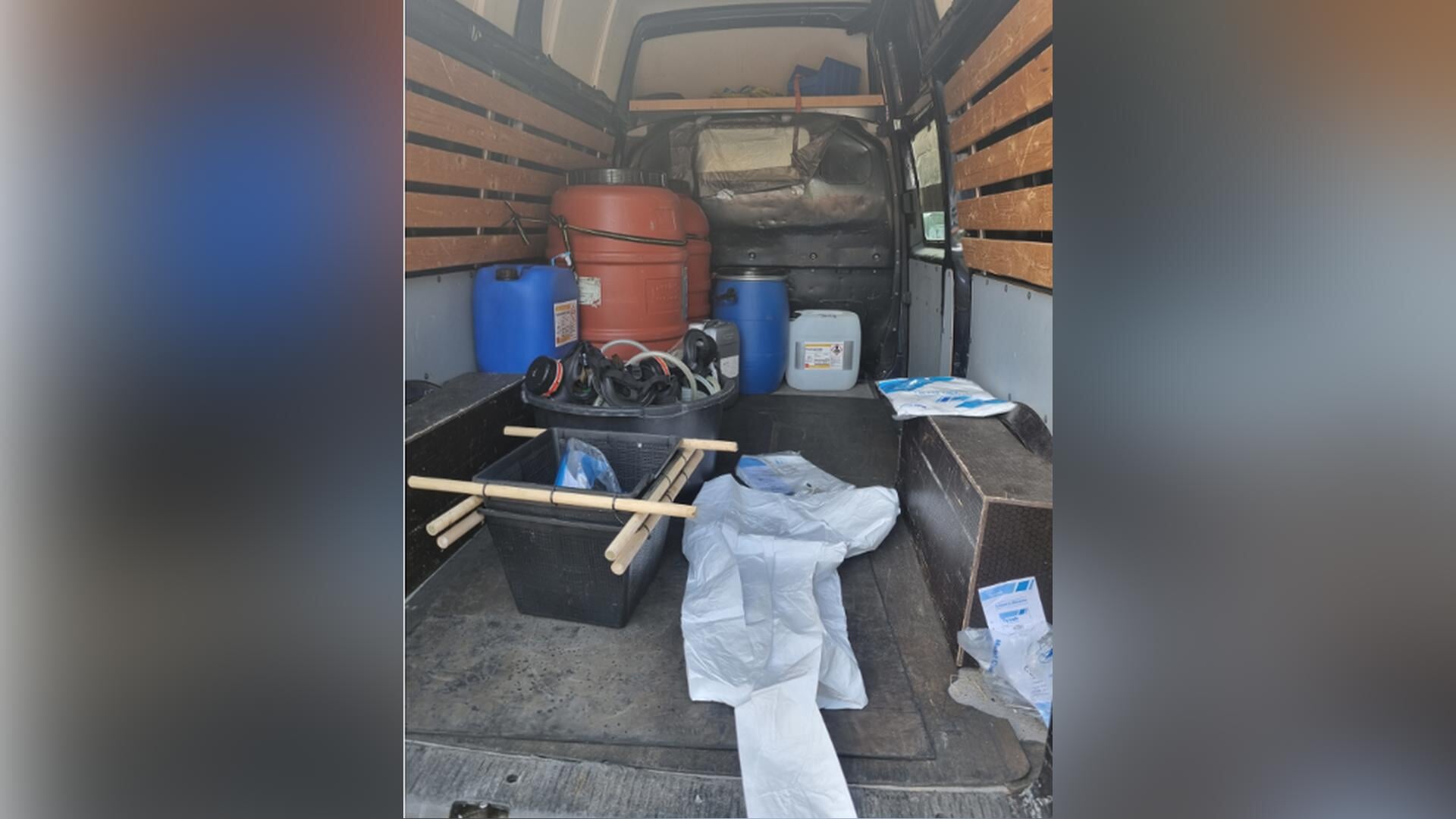 Van lokbus tot woningcontroles: aanpak ondermijning in Rhenen en Veenendaal