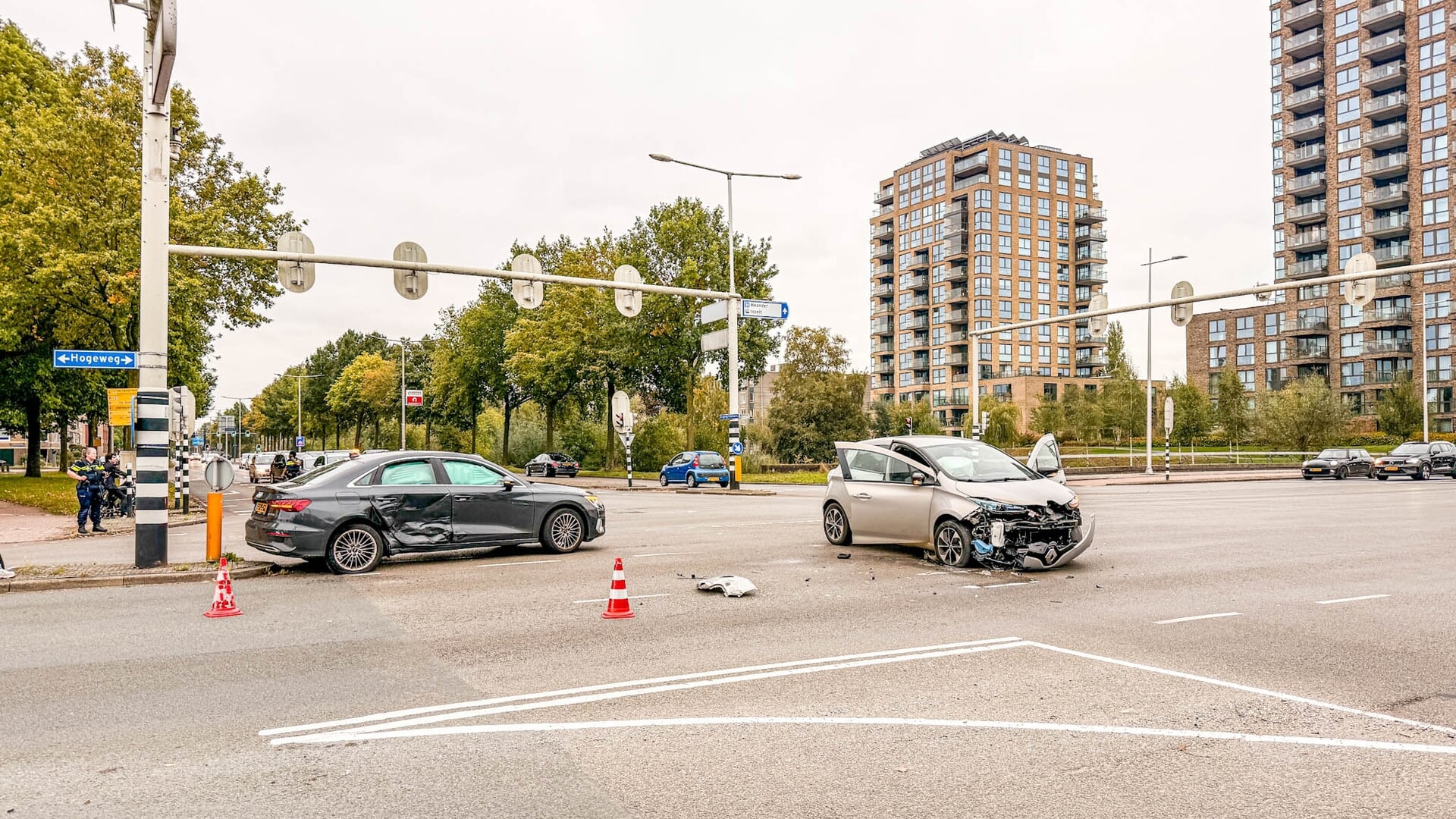 Botsing op kruising Hogeweg in Amersfoort zorgt voor vertraging in de avondspits