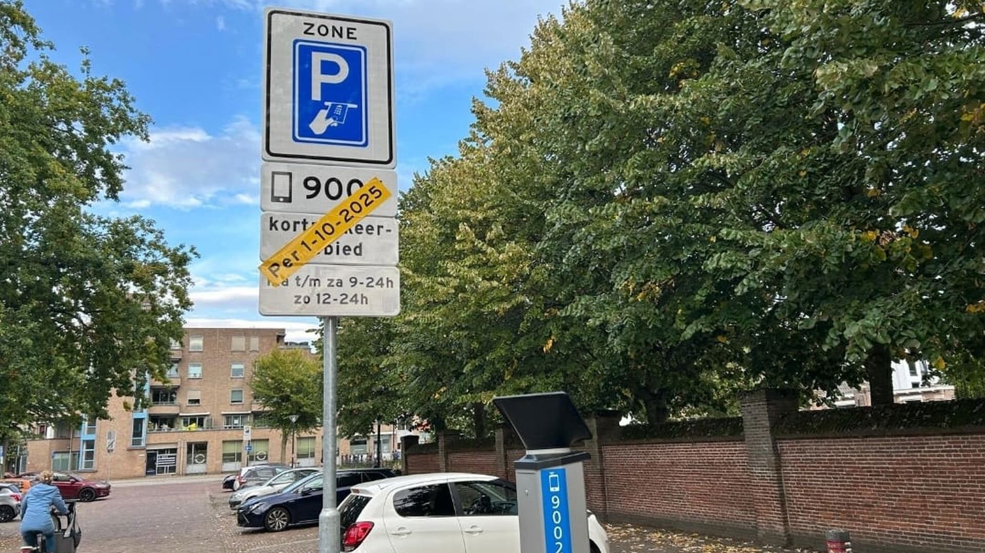 ‘Kinderziektes’ na eerste week parkeerbeleid: ‘Nu in de fase dat we banden plakken’