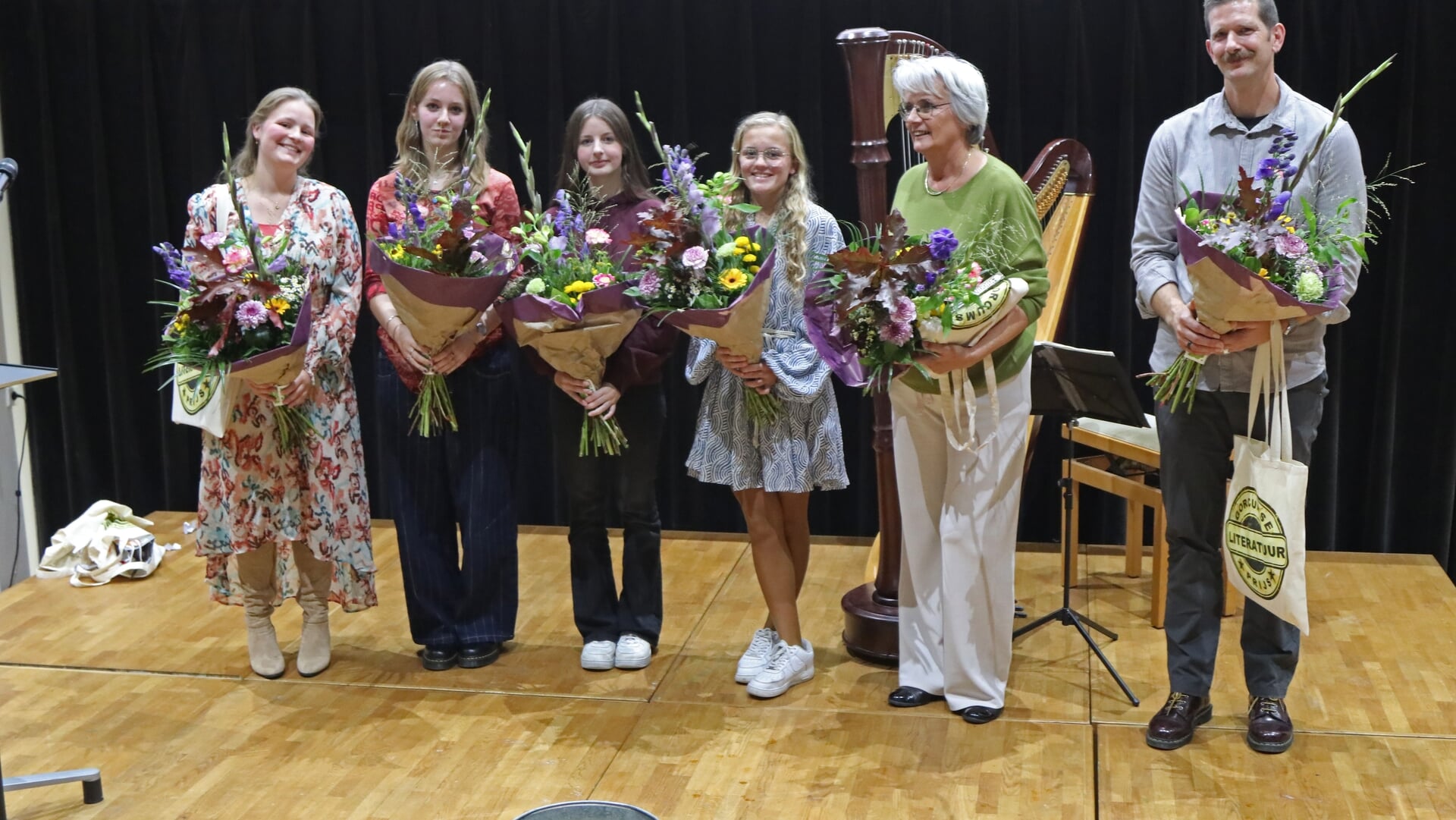 Feestelijke prijsuitreiking en boekpresentatie Gorcumse Literatuurprijzen 2025 met thema Omzien