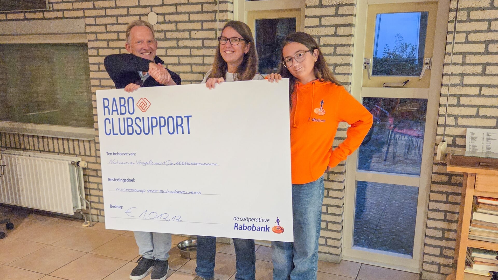 Cheque Raboclubsupport-actie voor Natuur- en Vogelwacht Alblasserwaard