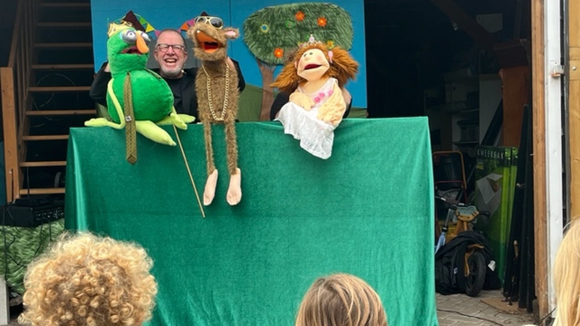 Poppentheater `tante Sier`tijdens de kunstroute Bunnik
