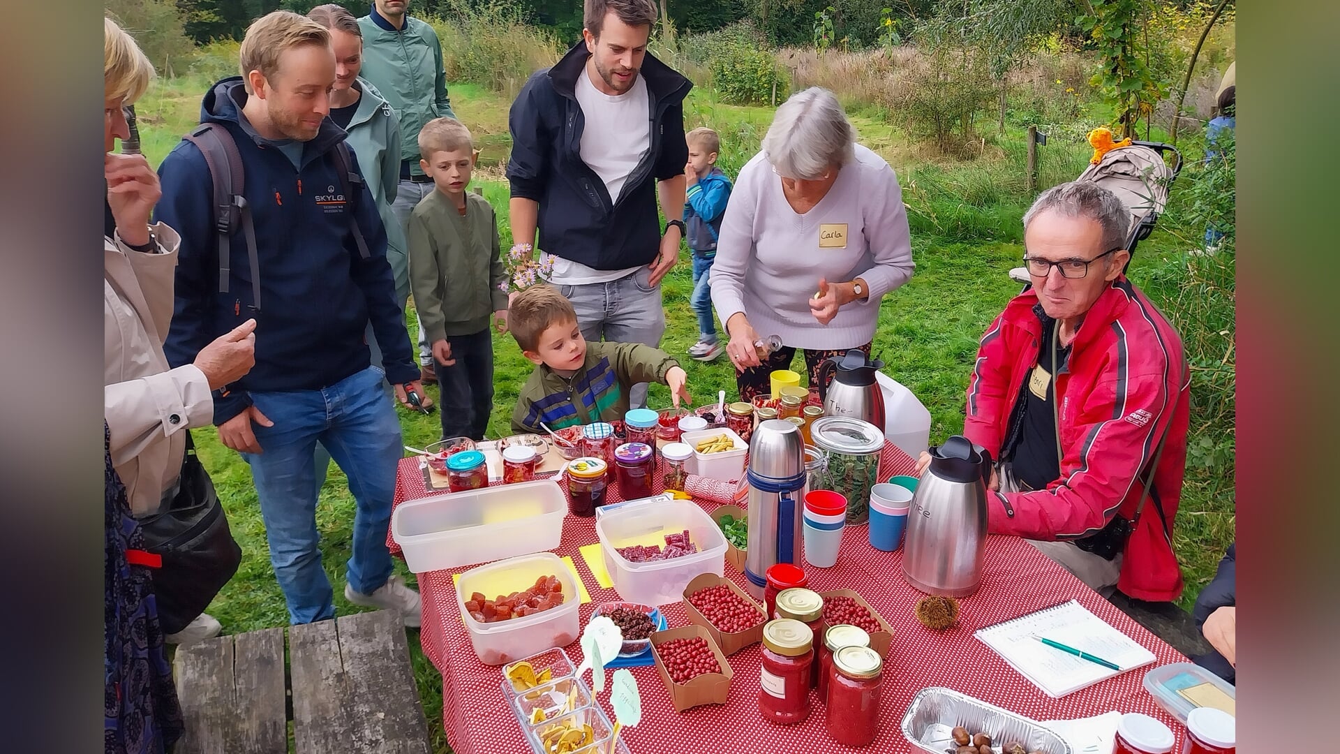 Herfstfeest in Het Groene Venster en voedselbos: gezellige afsluiting van het groei- en bloeiseizoen
