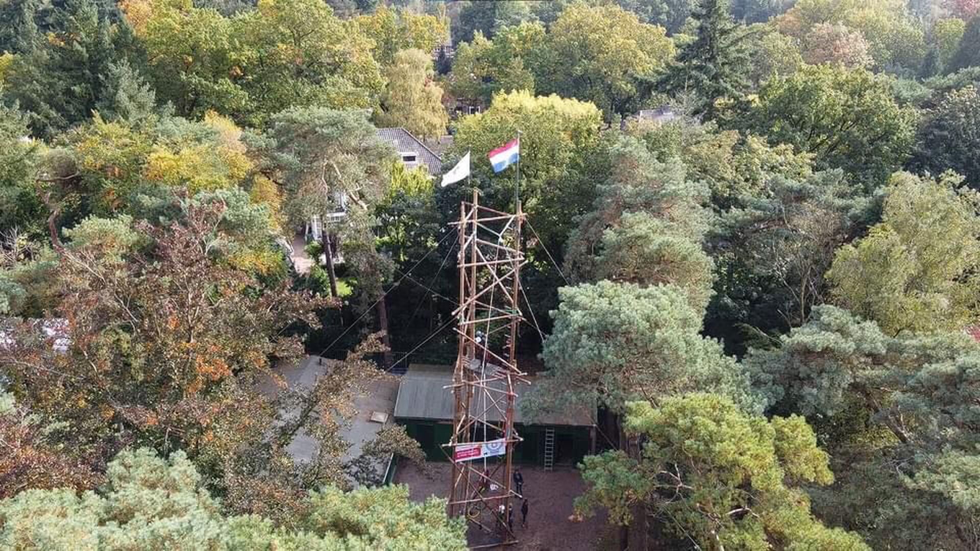 De Woudlopers bereiken mijlpaal van 80 jaar met 17,5 meter hoge toren tijdens JOTA
