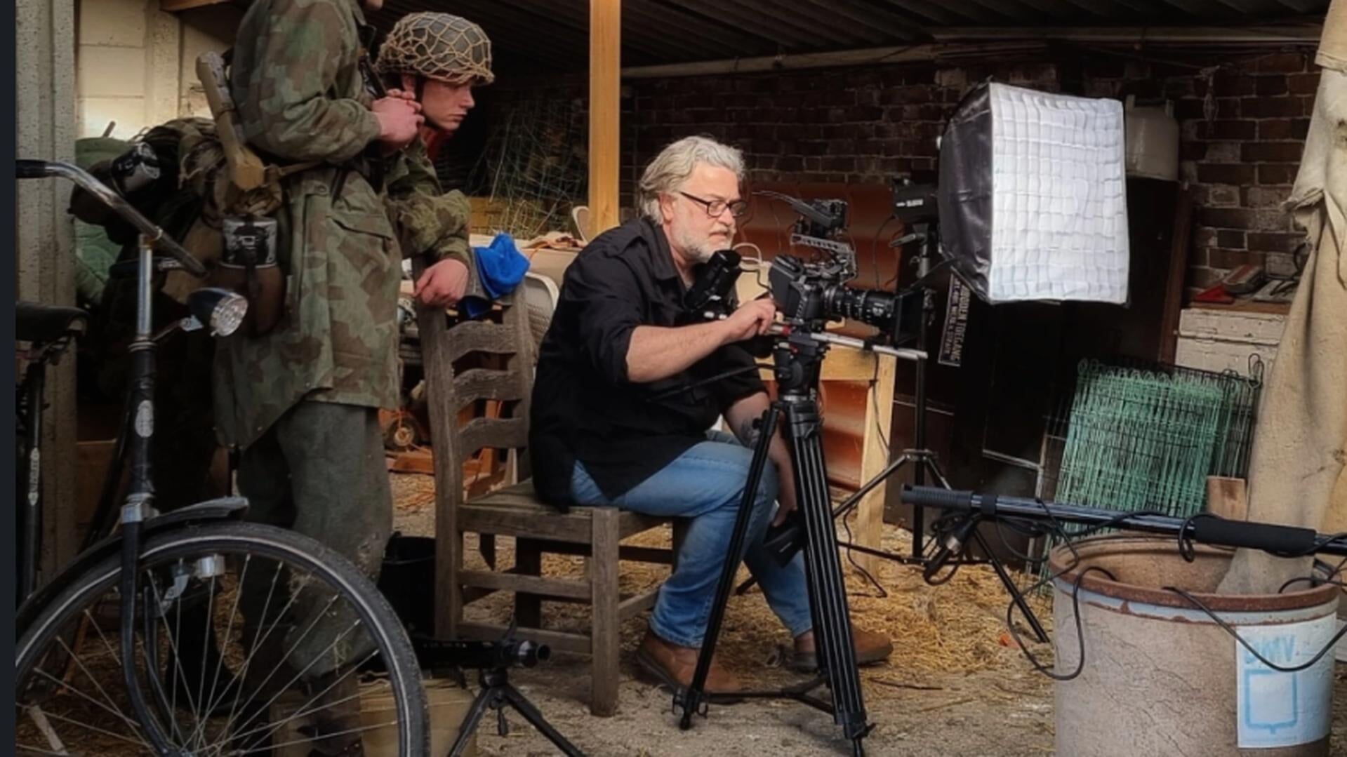 Van oorlog in het hoofd naar verbinding op beeld in documentaire 178 Days: symbool van verbinding, h