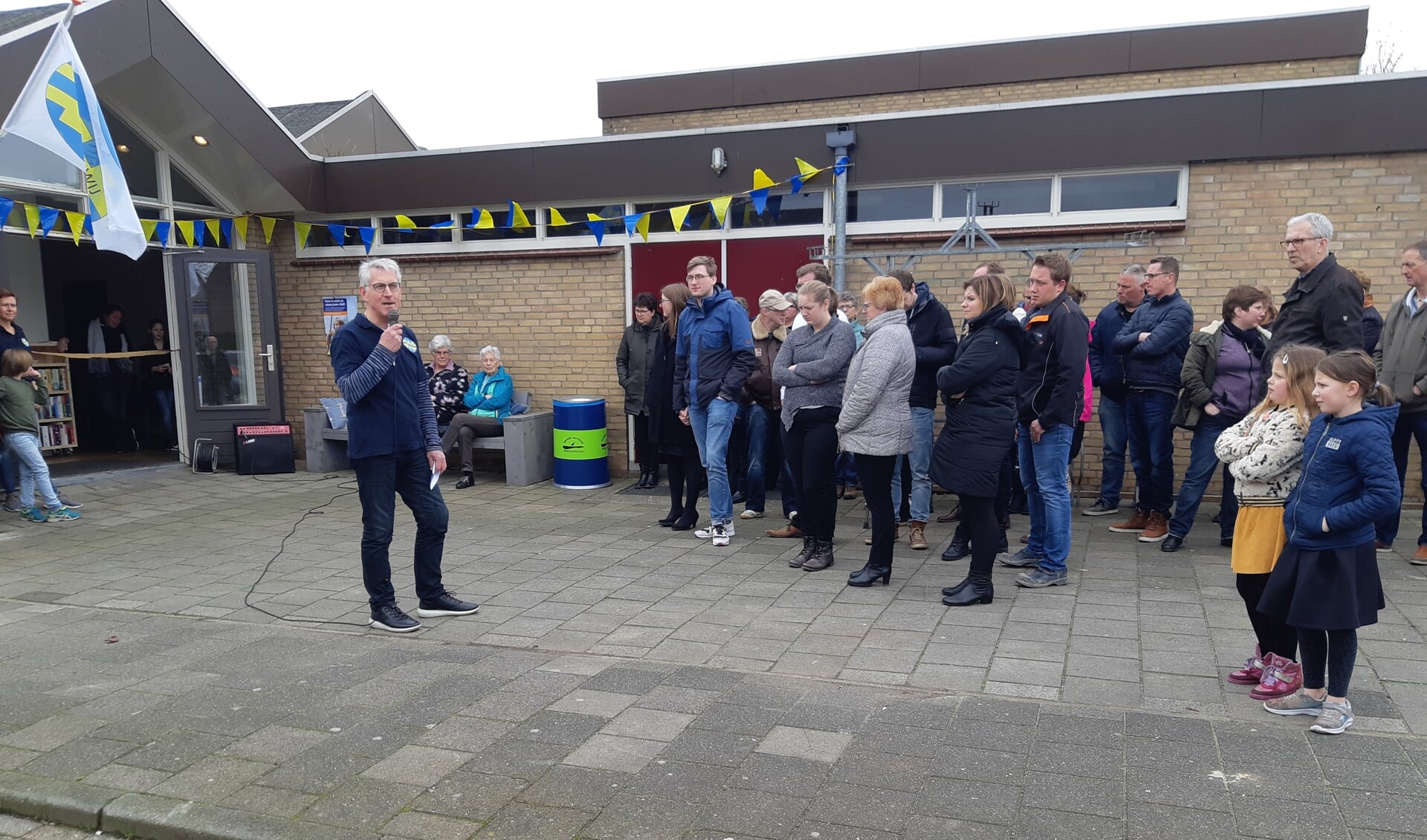 Ontmoetingsruimte in Hagesteins dorpshuis feestelijk geopend | Al het nieuws uit Vijfheerenlanden