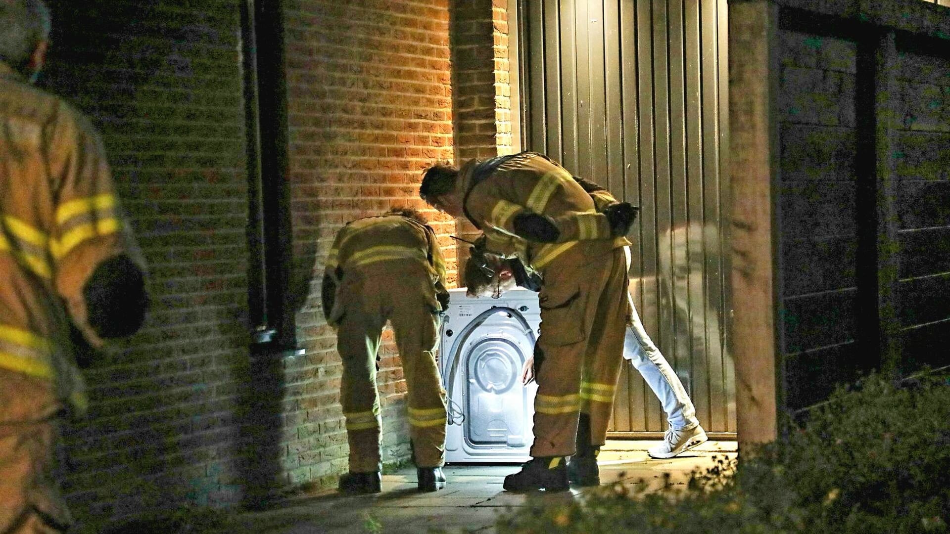 Wasdroger in brand bij woning in Veller