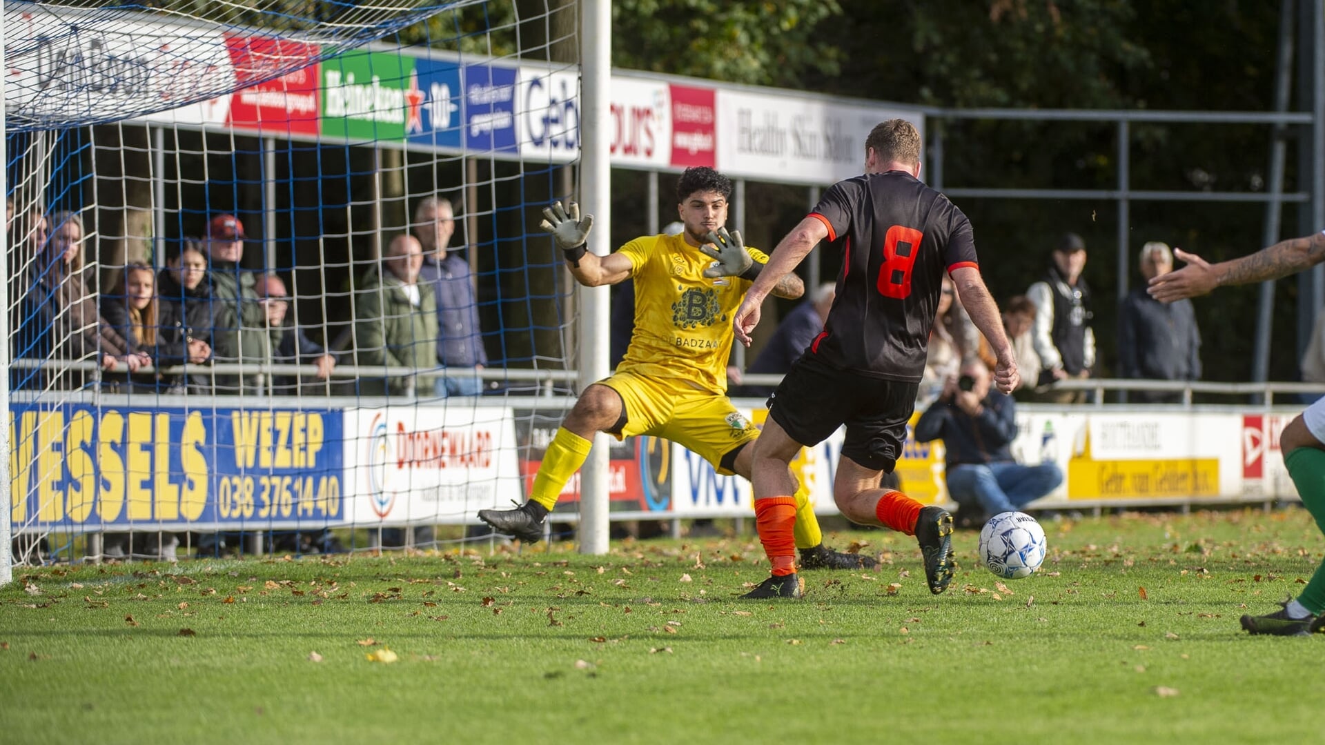 Van-Zwart-Wit-63-overgekomen-Farhad-Didari-laat-zich-in-voor-hem-beladen-wedstrijd-zien-bij-VVOG---Geduld-hebben-is-het-moeilijkste-