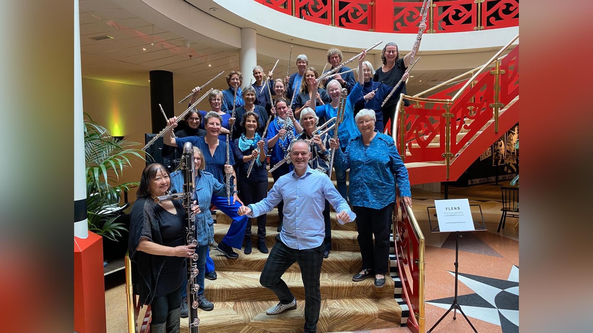 Feestelijk concert: 65 dwarsfluiten in de Stichtse Vrije School in Zeist