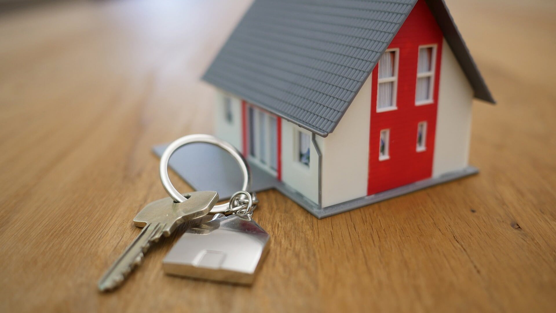 Prijsstijging van woningen later dan een kwartaal eerder